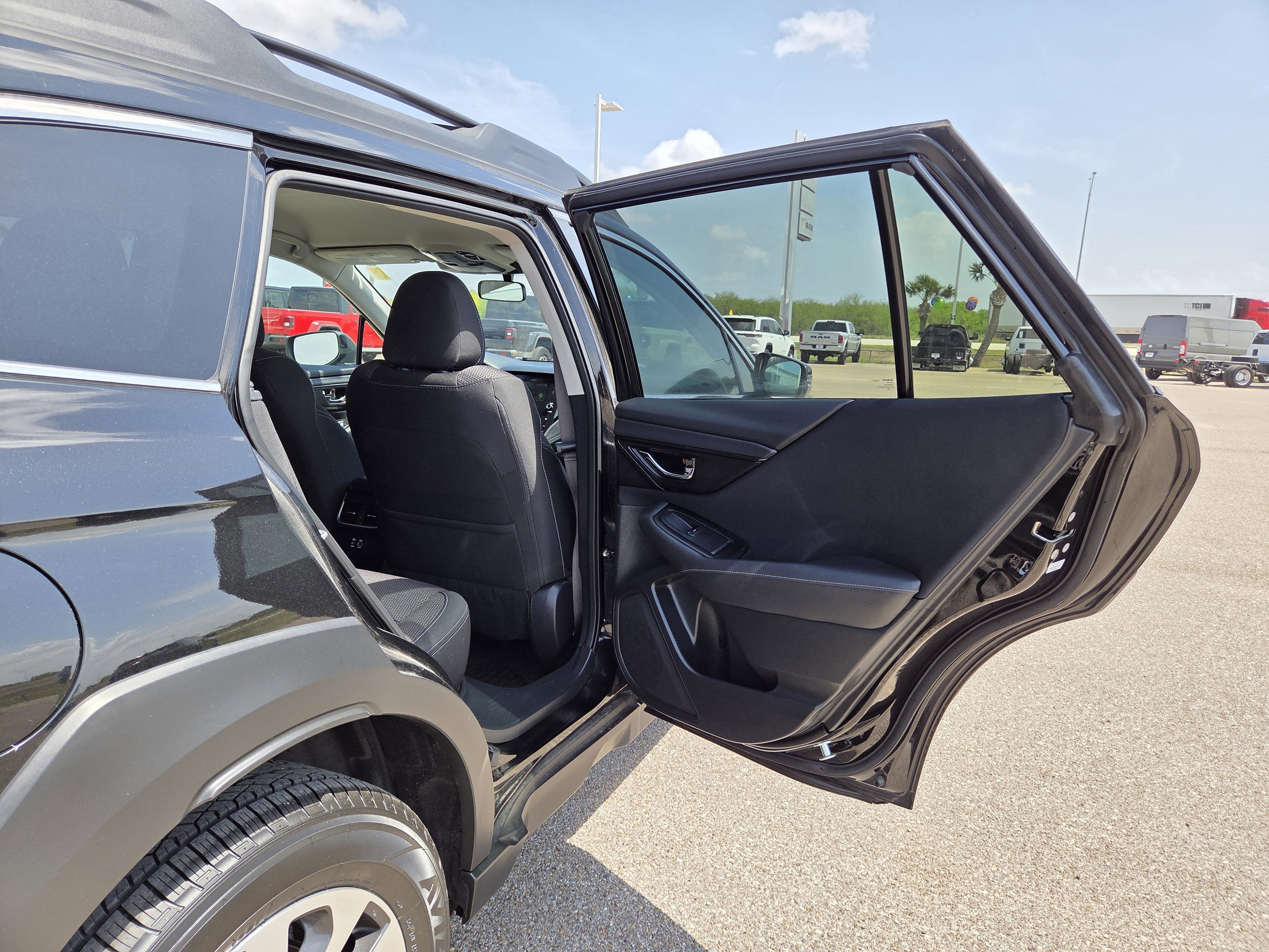 2023 Subaru Outback Premium