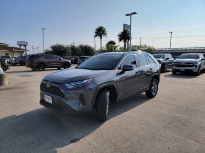 2022 Toyota RAV4 Hybrid XLE