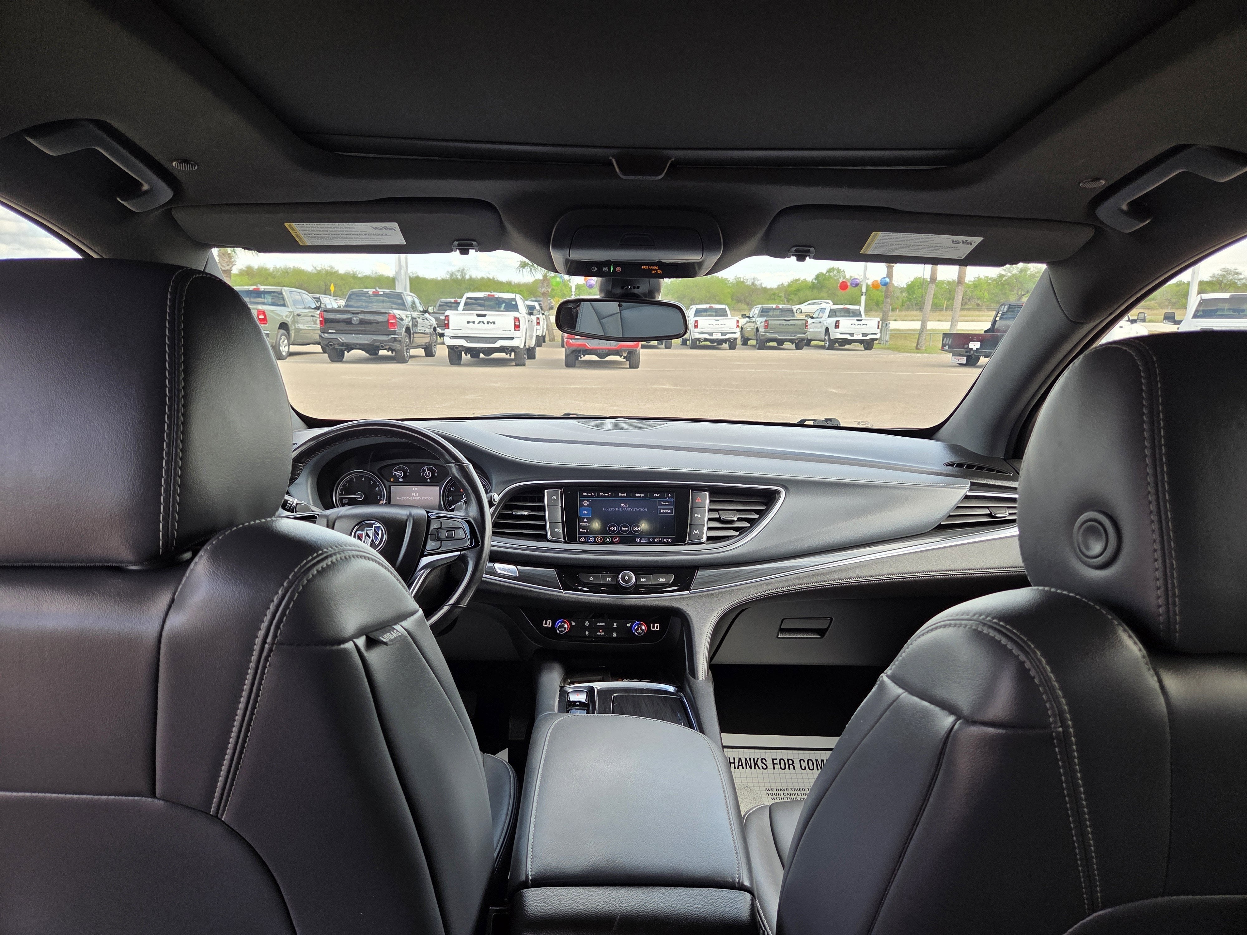 2023 Buick Enclave Essence