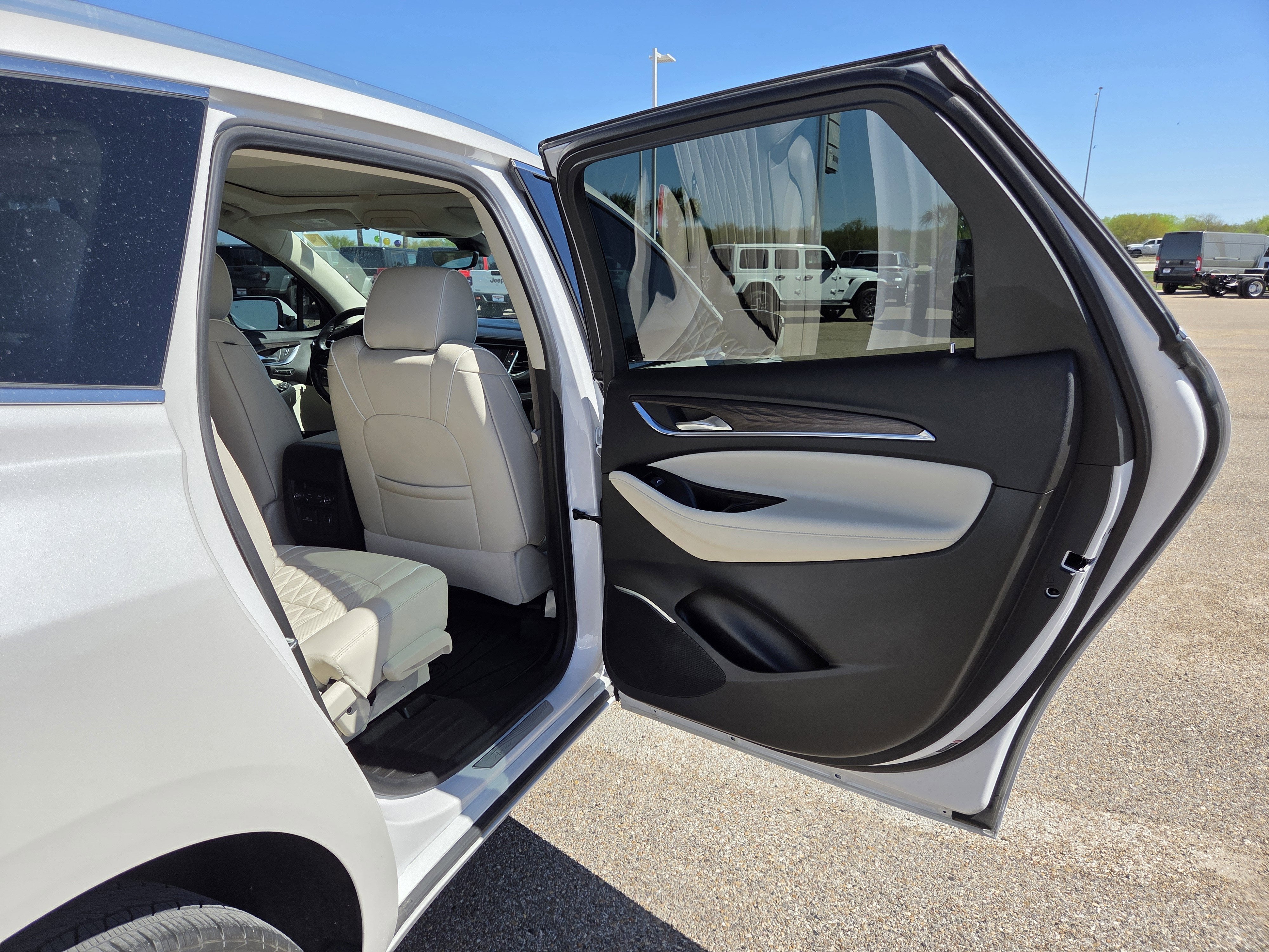 2022 Buick Enclave Avenir