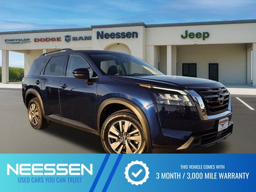 2025 Nissan Pathfinder SV