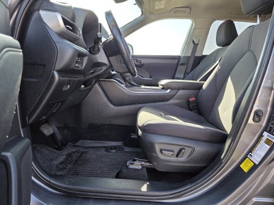 2023 Toyota Highlander LE