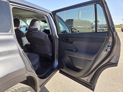 2023 Toyota Highlander LE