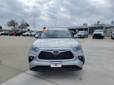 2024 Toyota Highlander LE