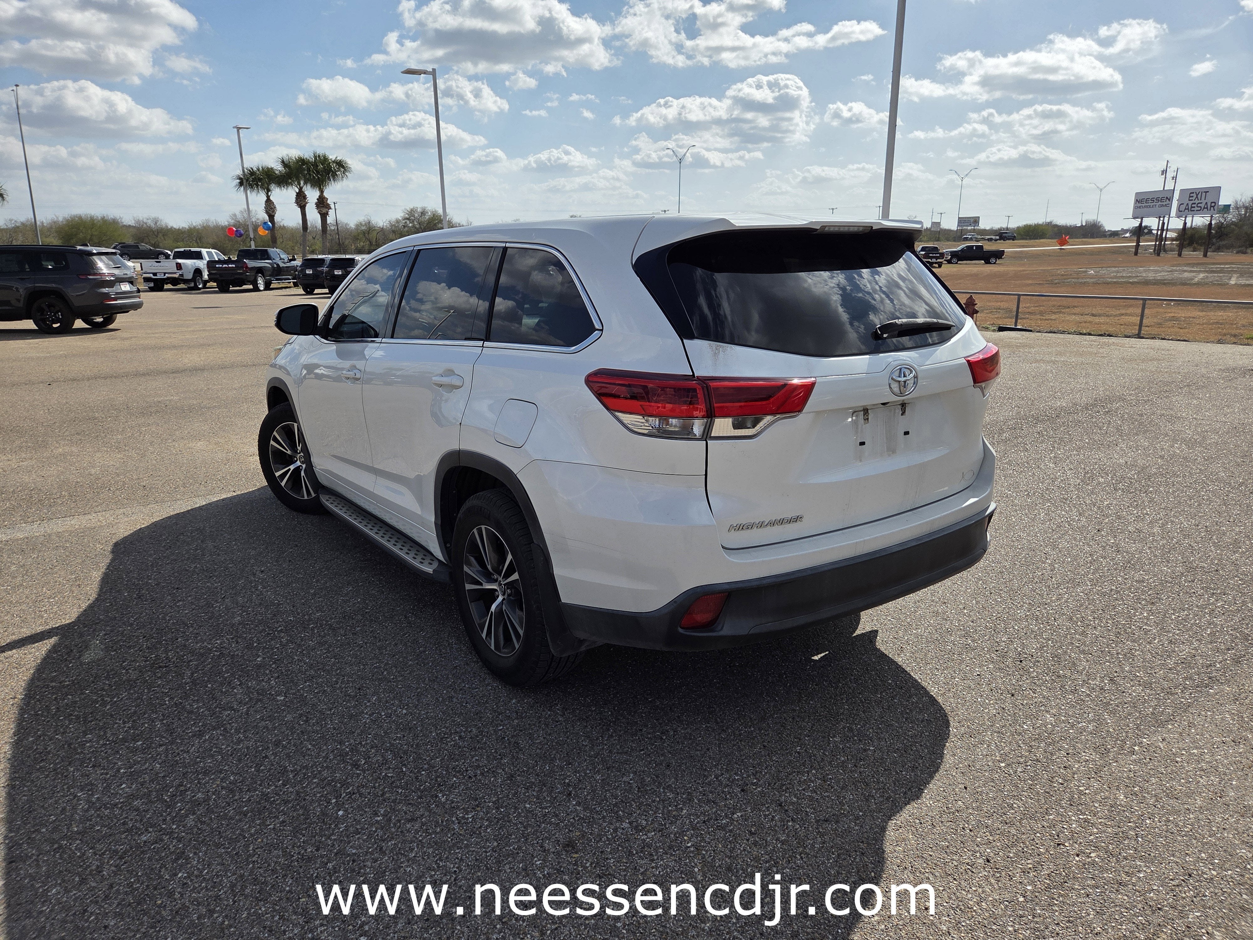 2018 Toyota Highlander LE