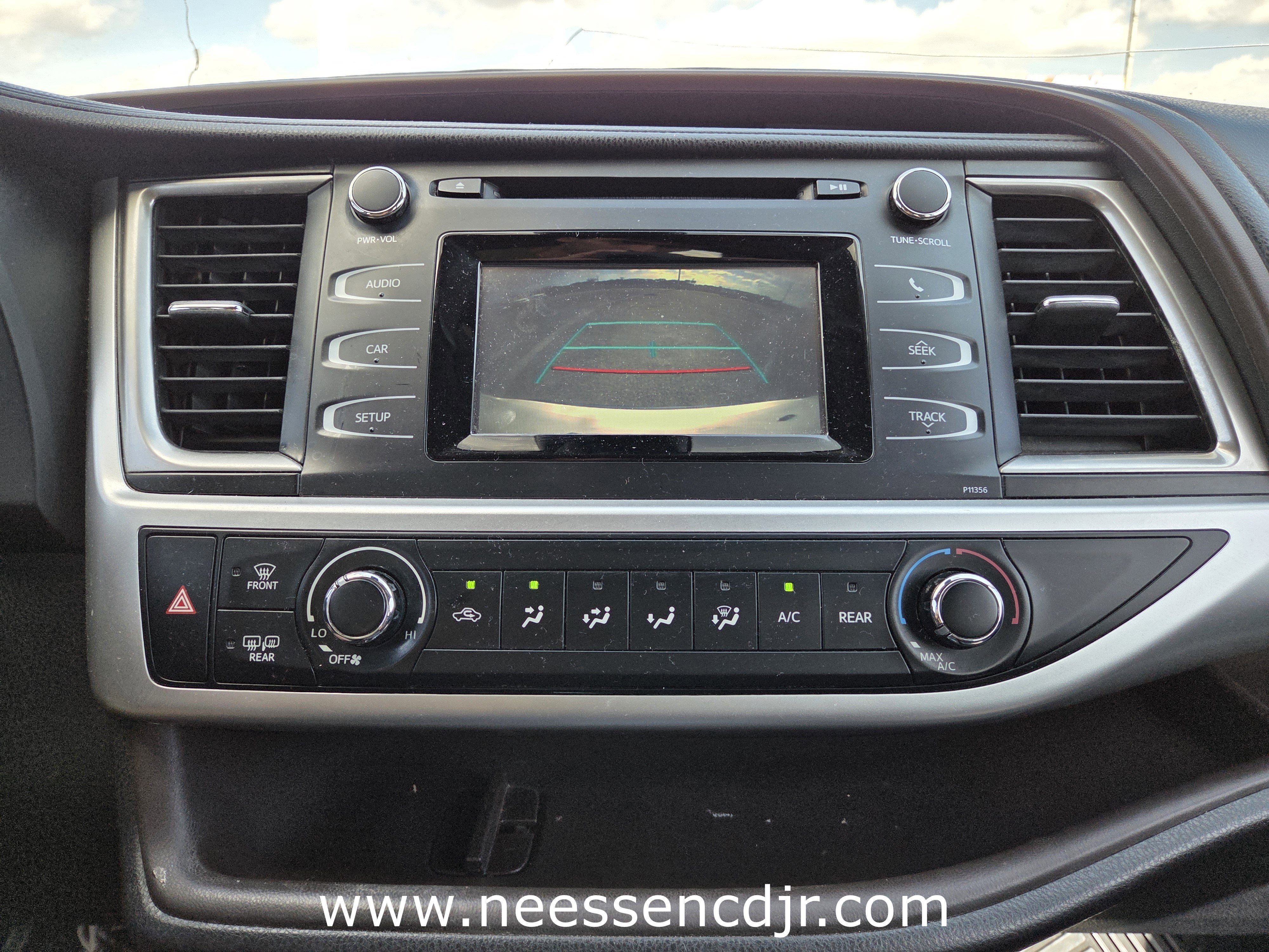 2018 Toyota Highlander LE