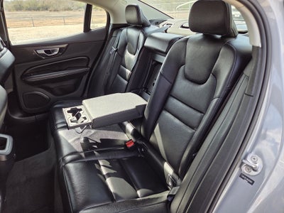 2024 Volvo S60 Plus Dark Theme