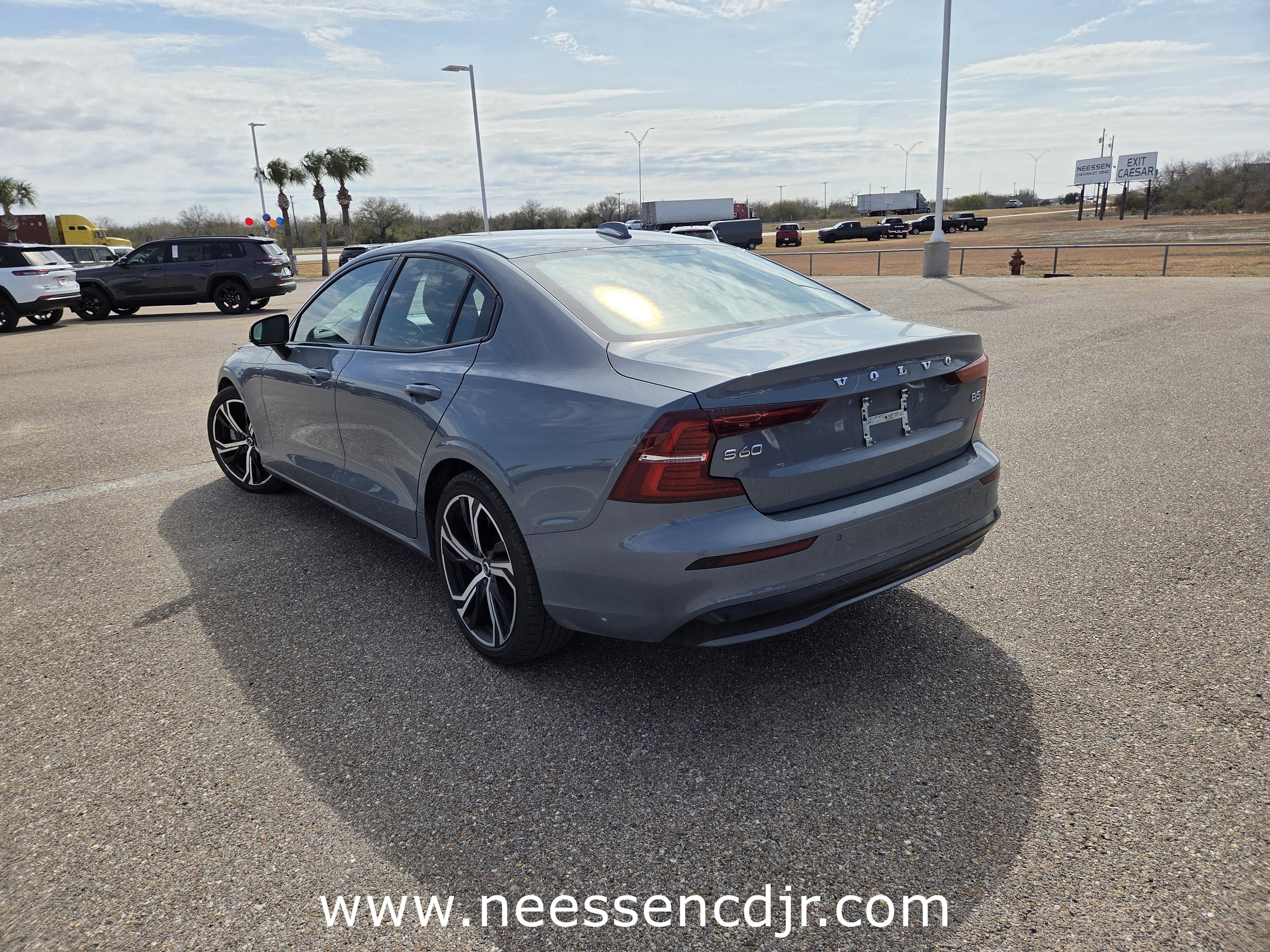 2024 Volvo S60 Core Dark Theme