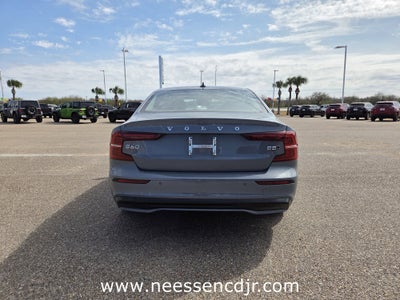 2024 Volvo S60 Core Dark Theme