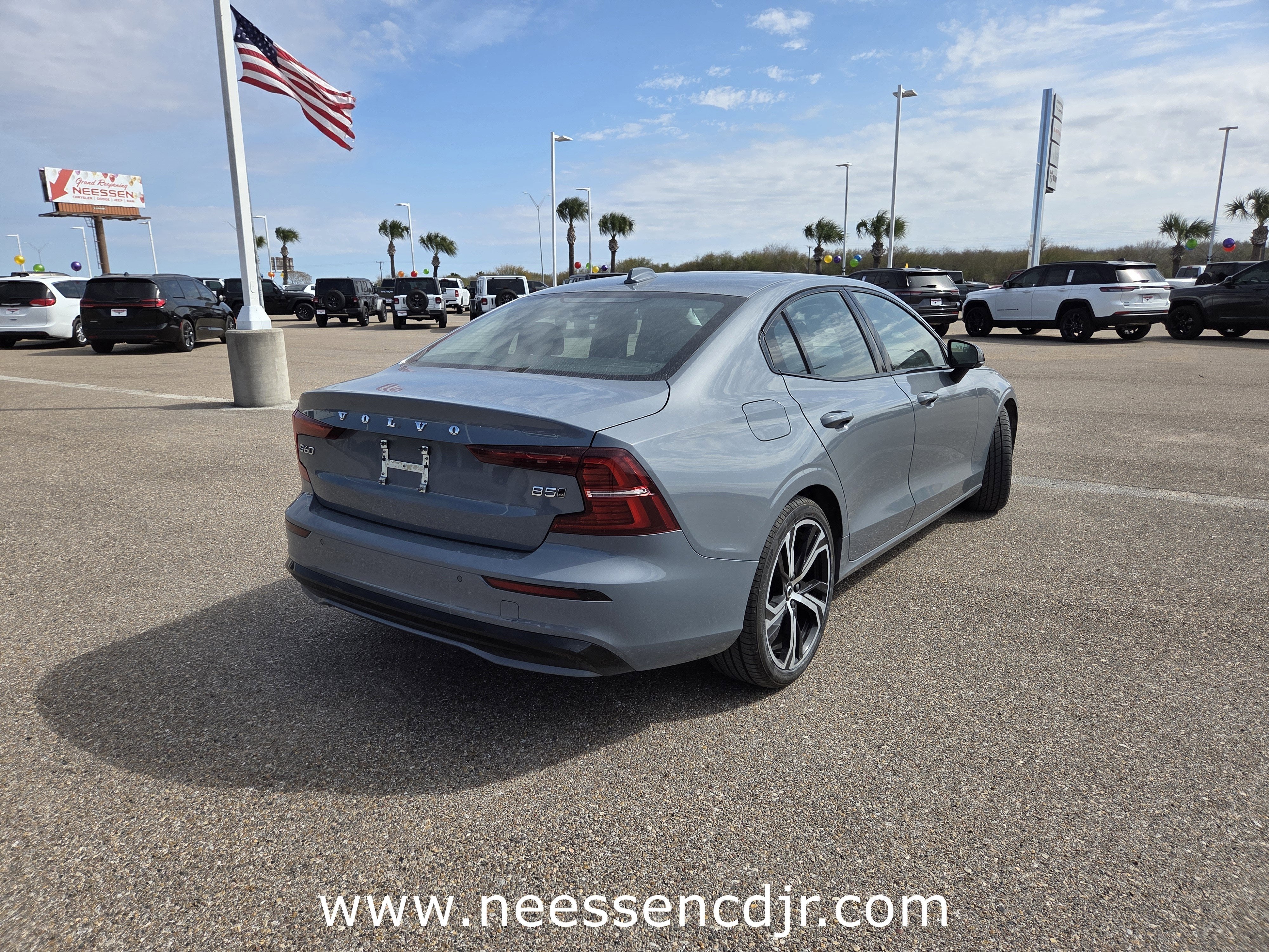 2024 Volvo S60 Core Dark Theme