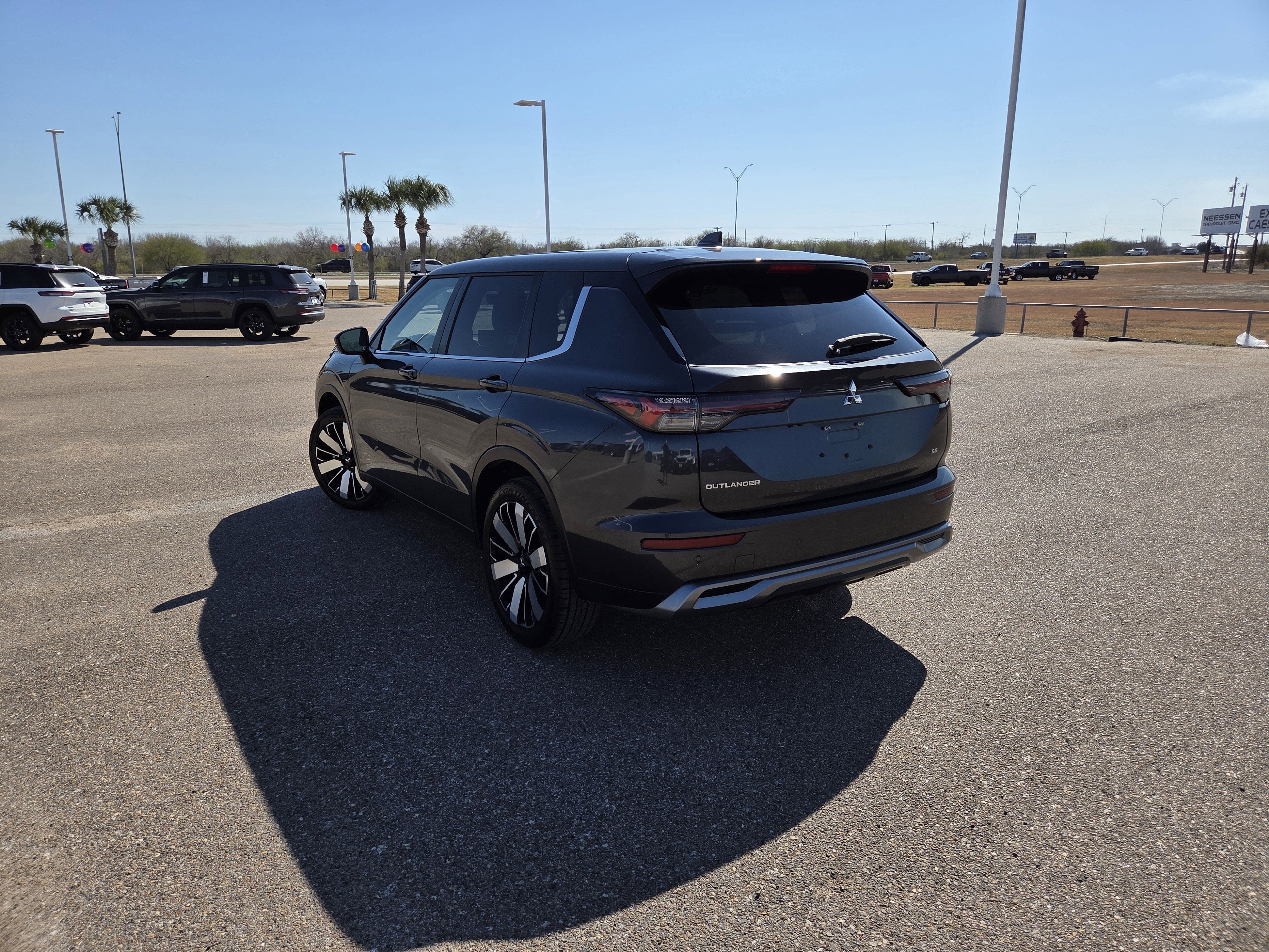 2025 Mitsubishi Outlander SE