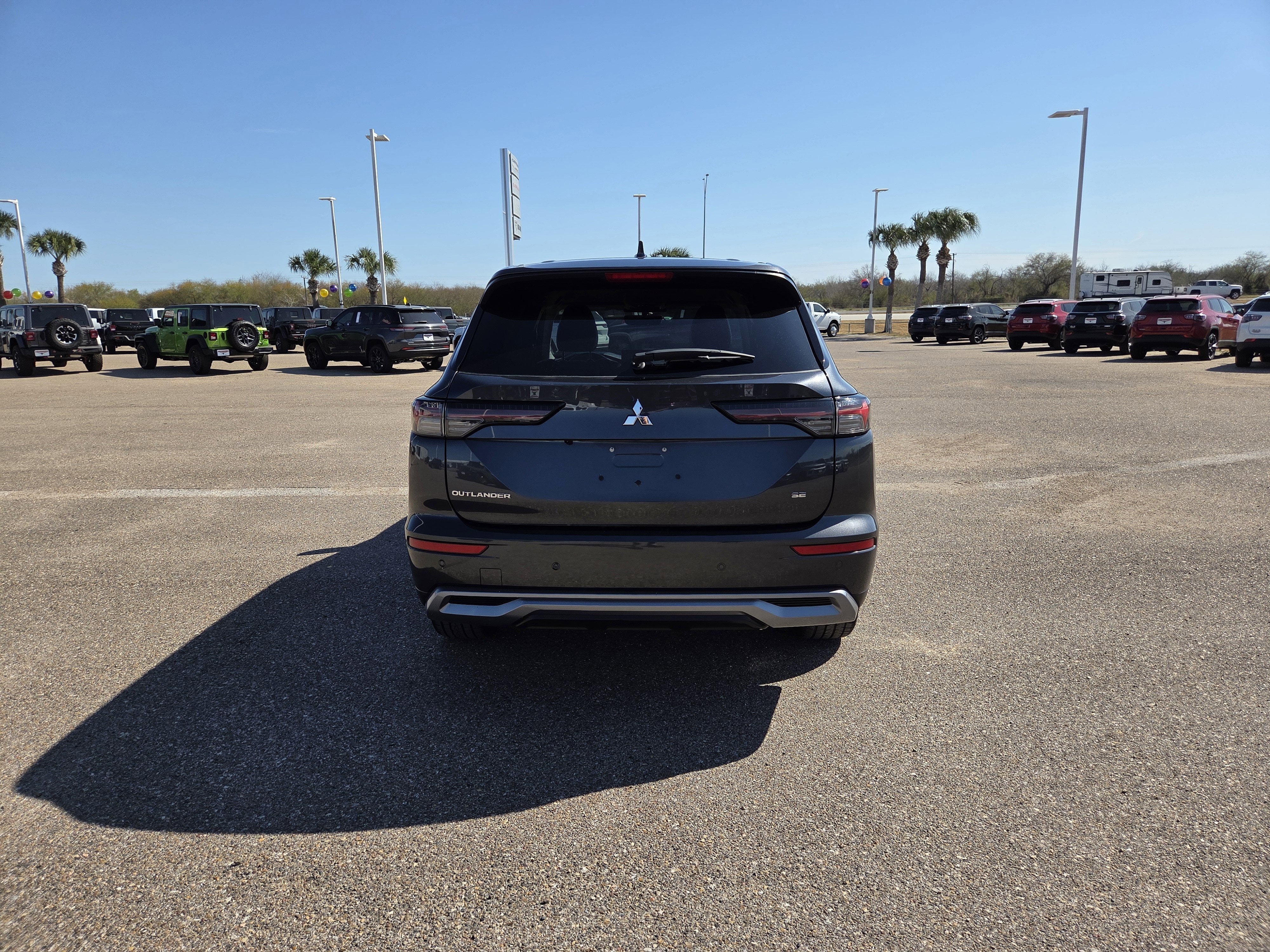 2025 Mitsubishi Outlander SE
