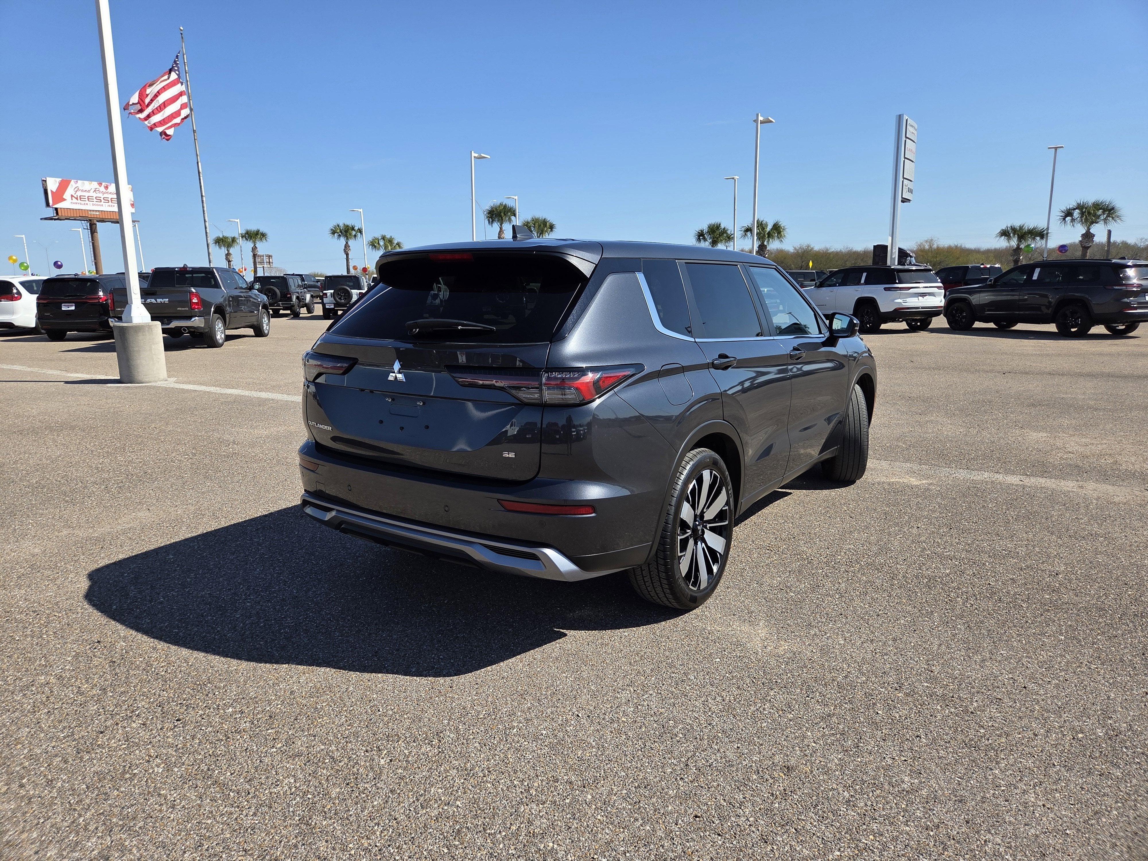 2025 Mitsubishi Outlander SE