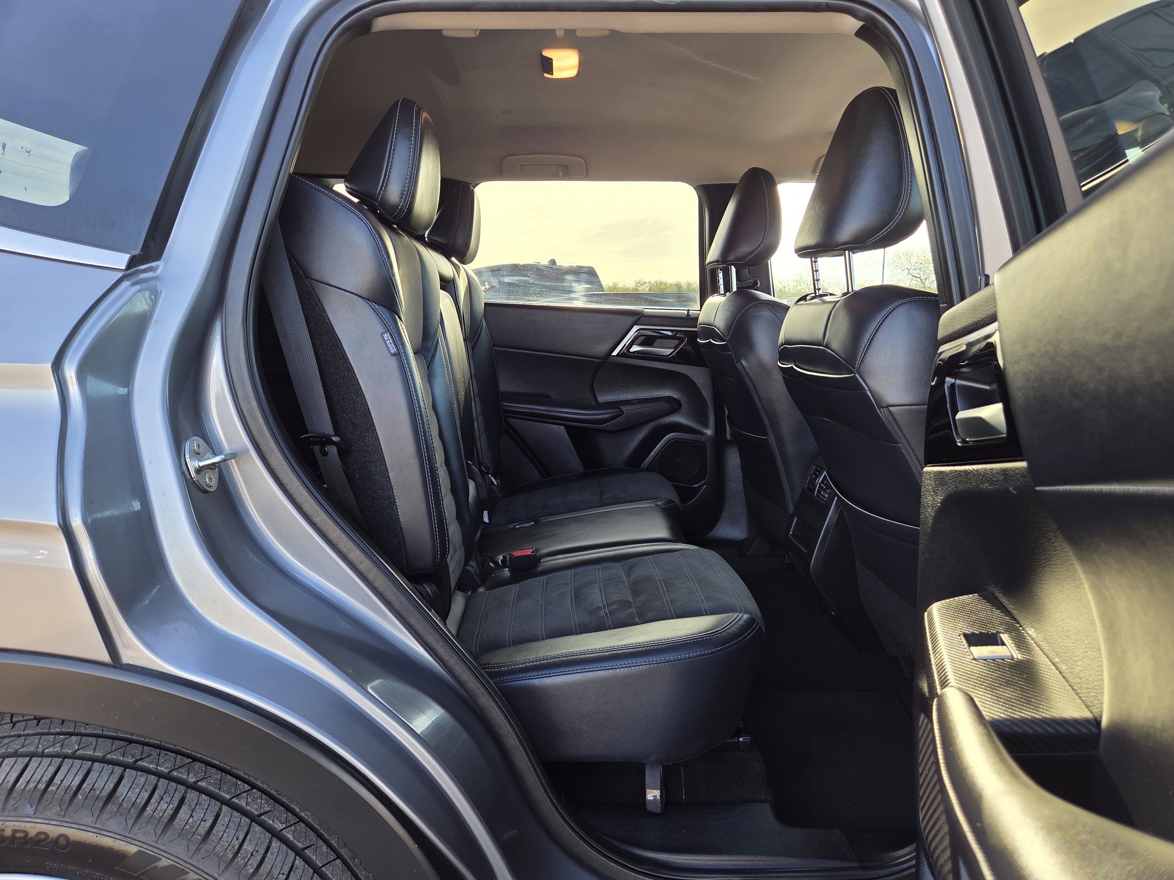 2024 Mitsubishi Outlander SE Black Edition