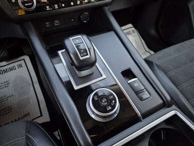 2024 Mitsubishi Outlander SE Black Edition