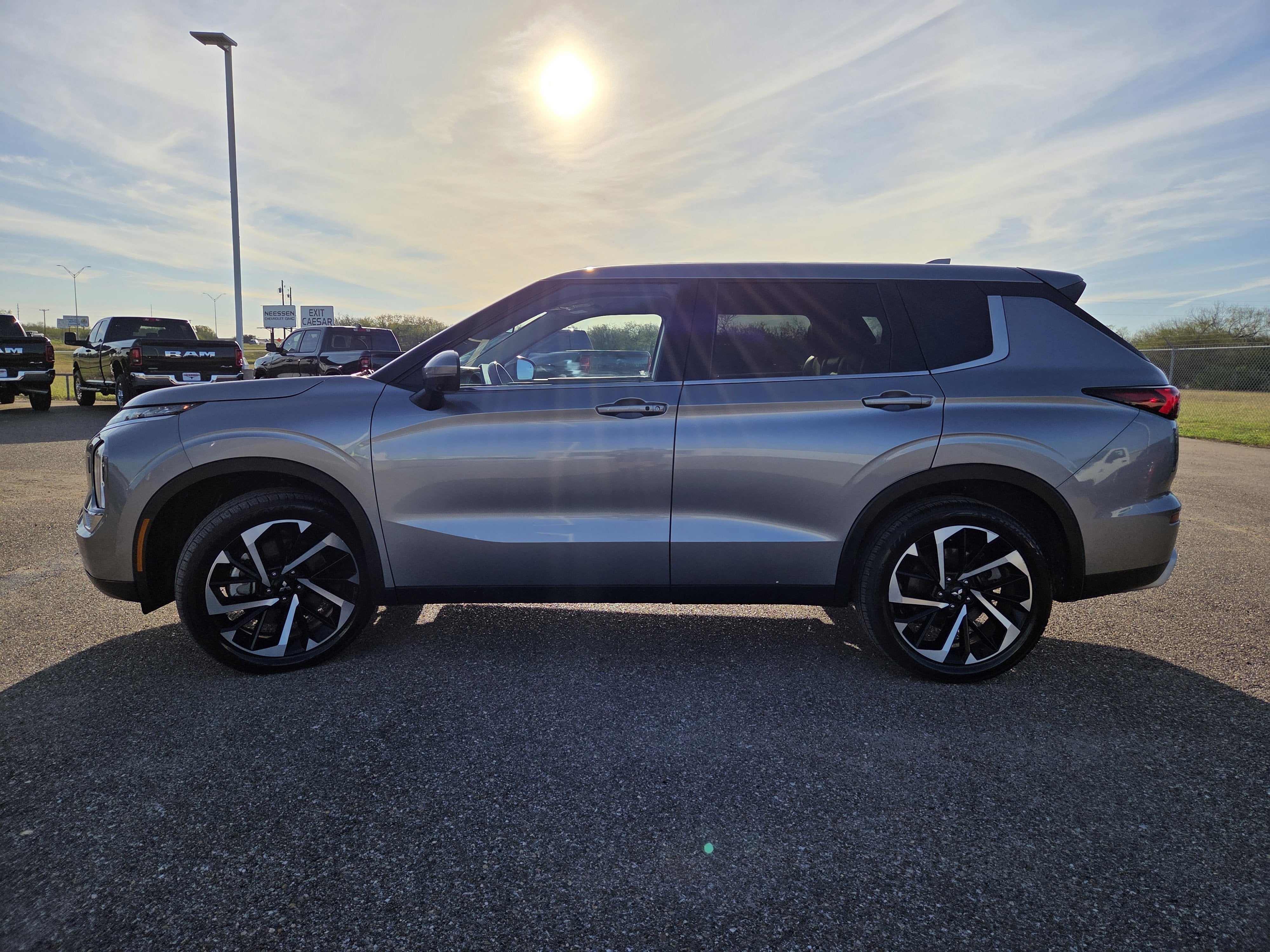 2024 Mitsubishi Outlander SE Black Edition