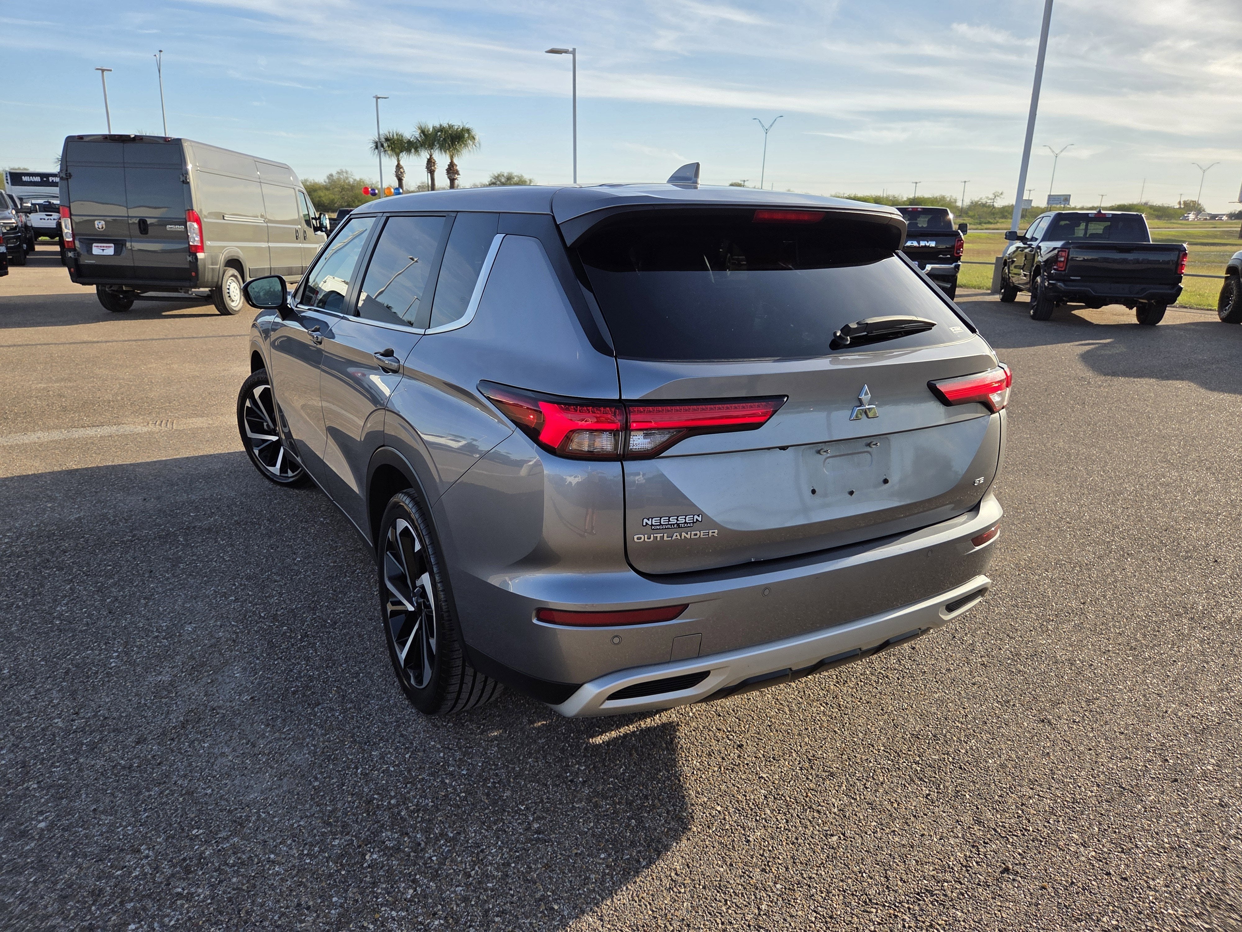 2024 Mitsubishi Outlander SE Black Edition