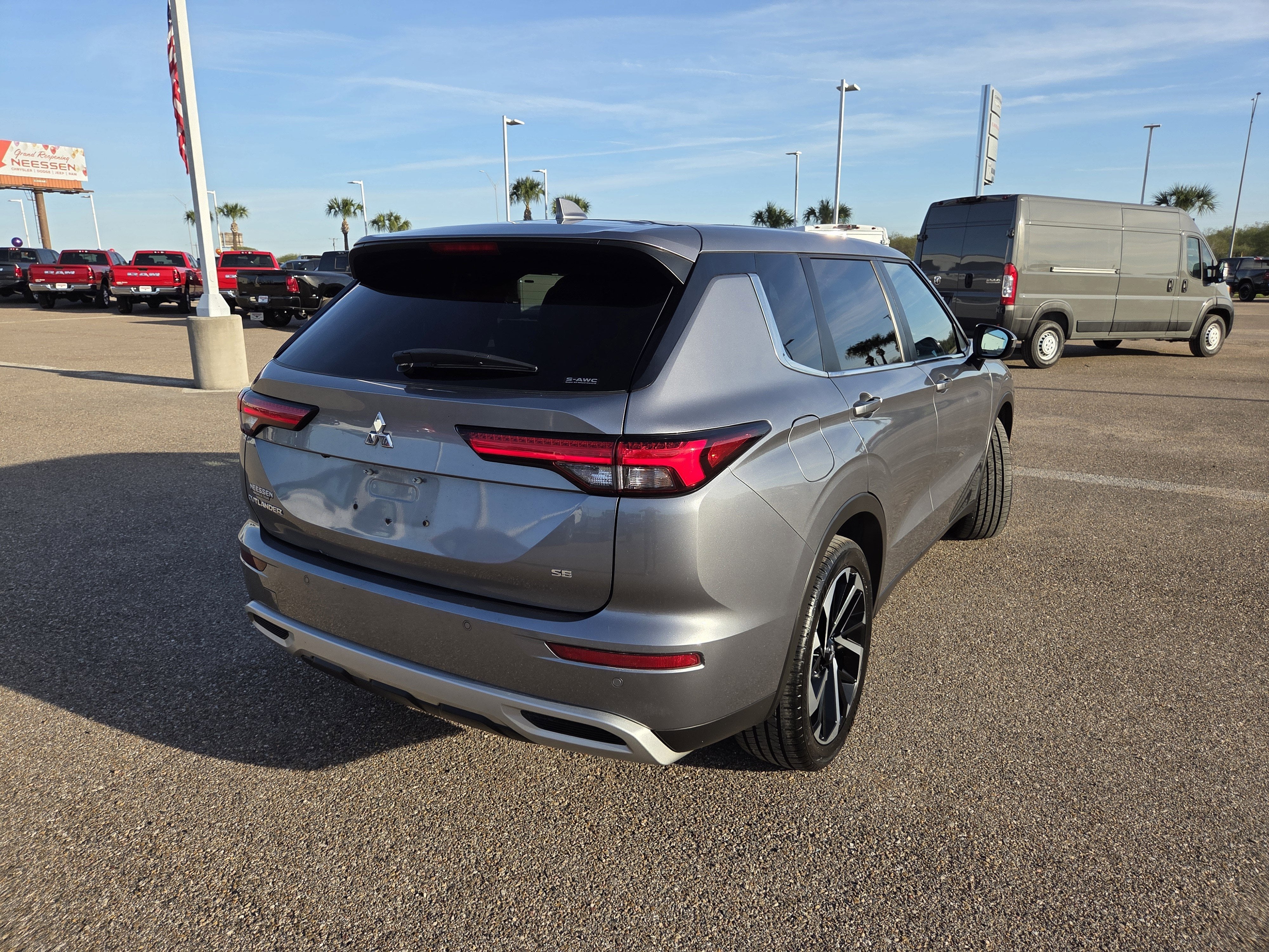 2024 Mitsubishi Outlander SE Black Edition