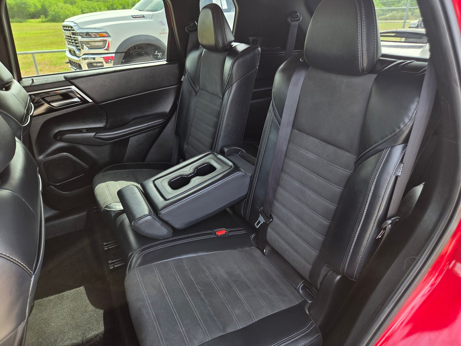 2024 Mitsubishi Outlander SE Black Edition