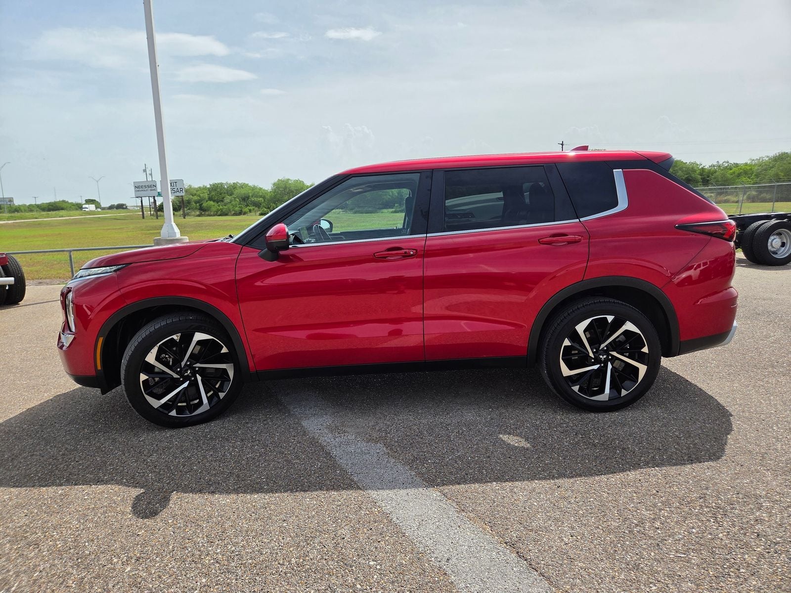 2024 Mitsubishi Outlander SE Black Edition