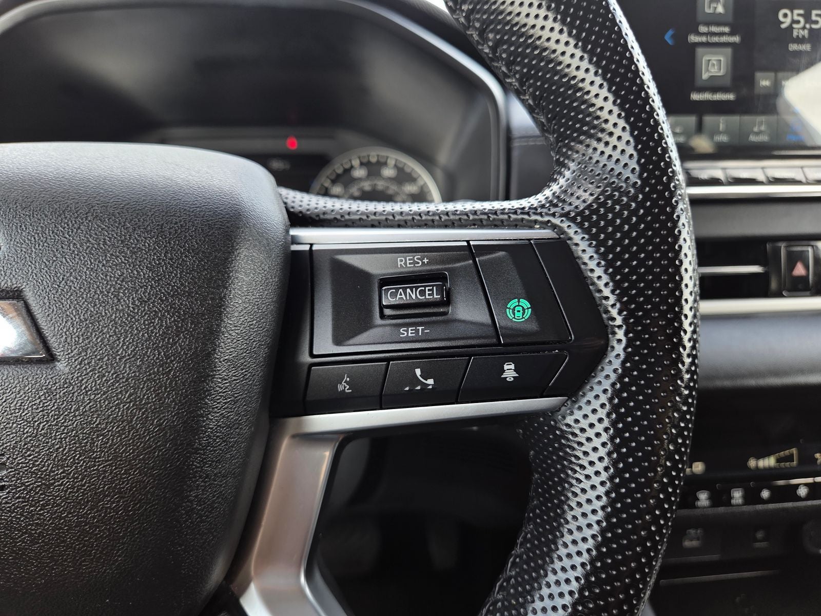 2024 Mitsubishi Outlander SE Black Edition