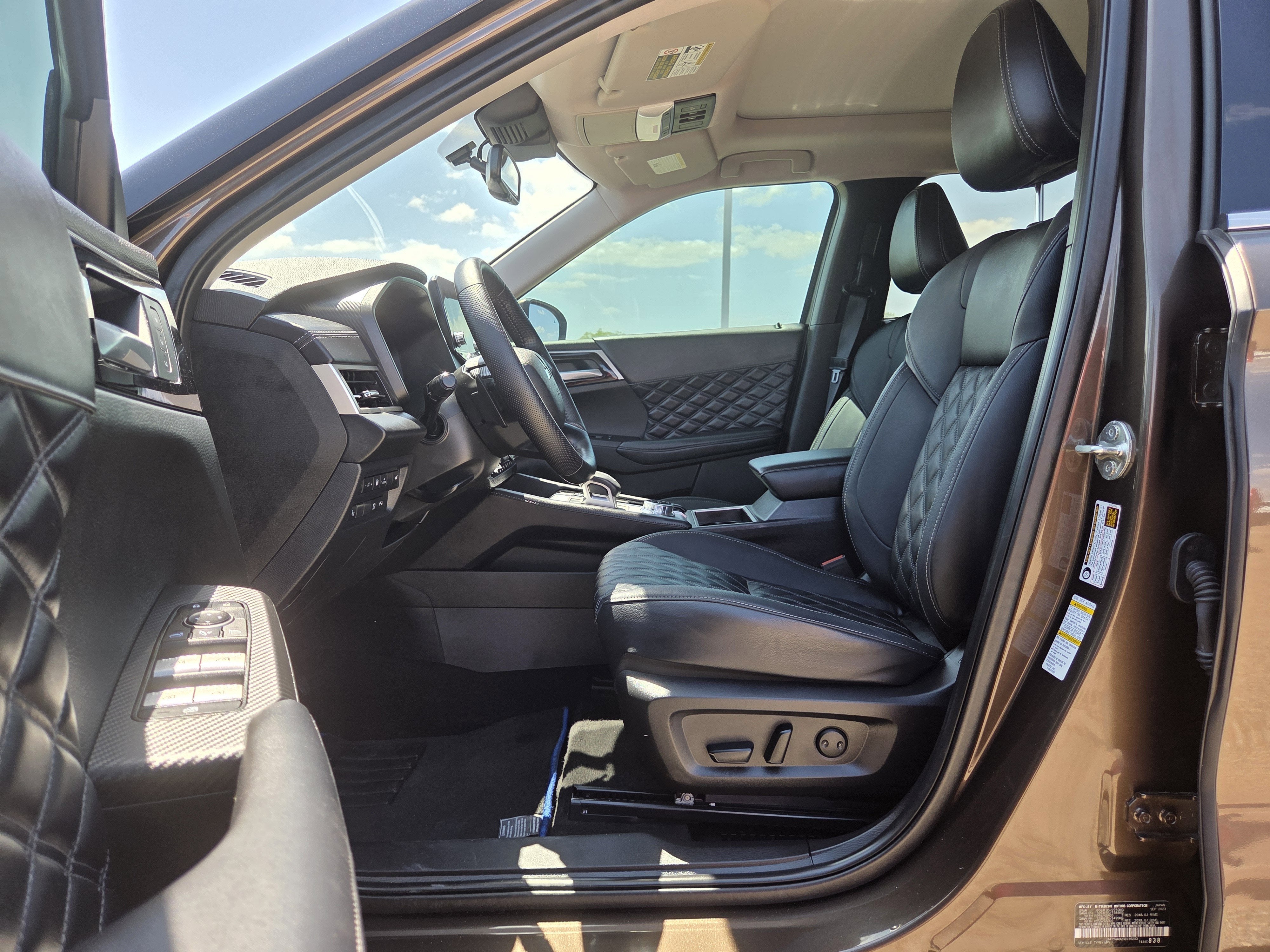 2024 Mitsubishi Outlander Plug-In Hybrid SEL Black Edition