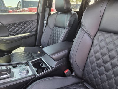 2024 Mitsubishi Outlander Plug-In Hybrid SEL Black Edition