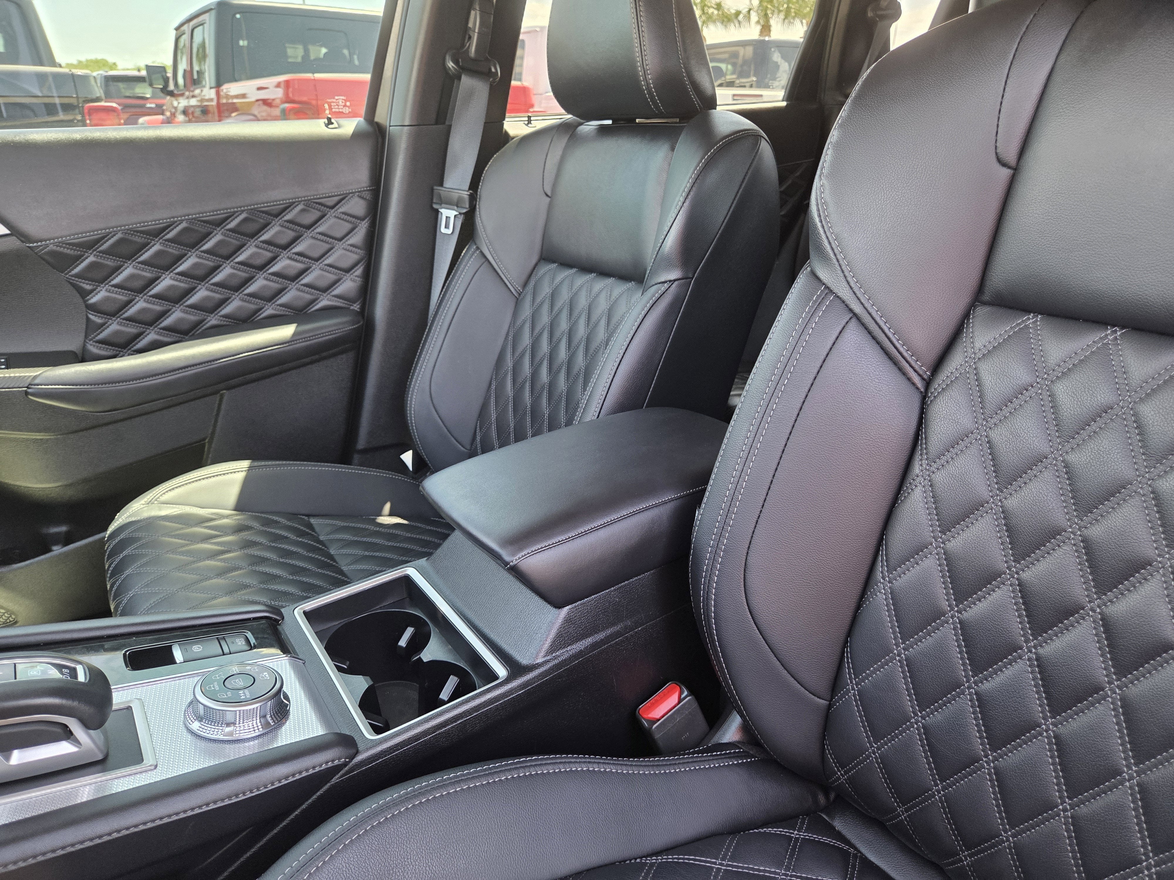 2024 Mitsubishi Outlander Plug-In Hybrid SEL Black Edition