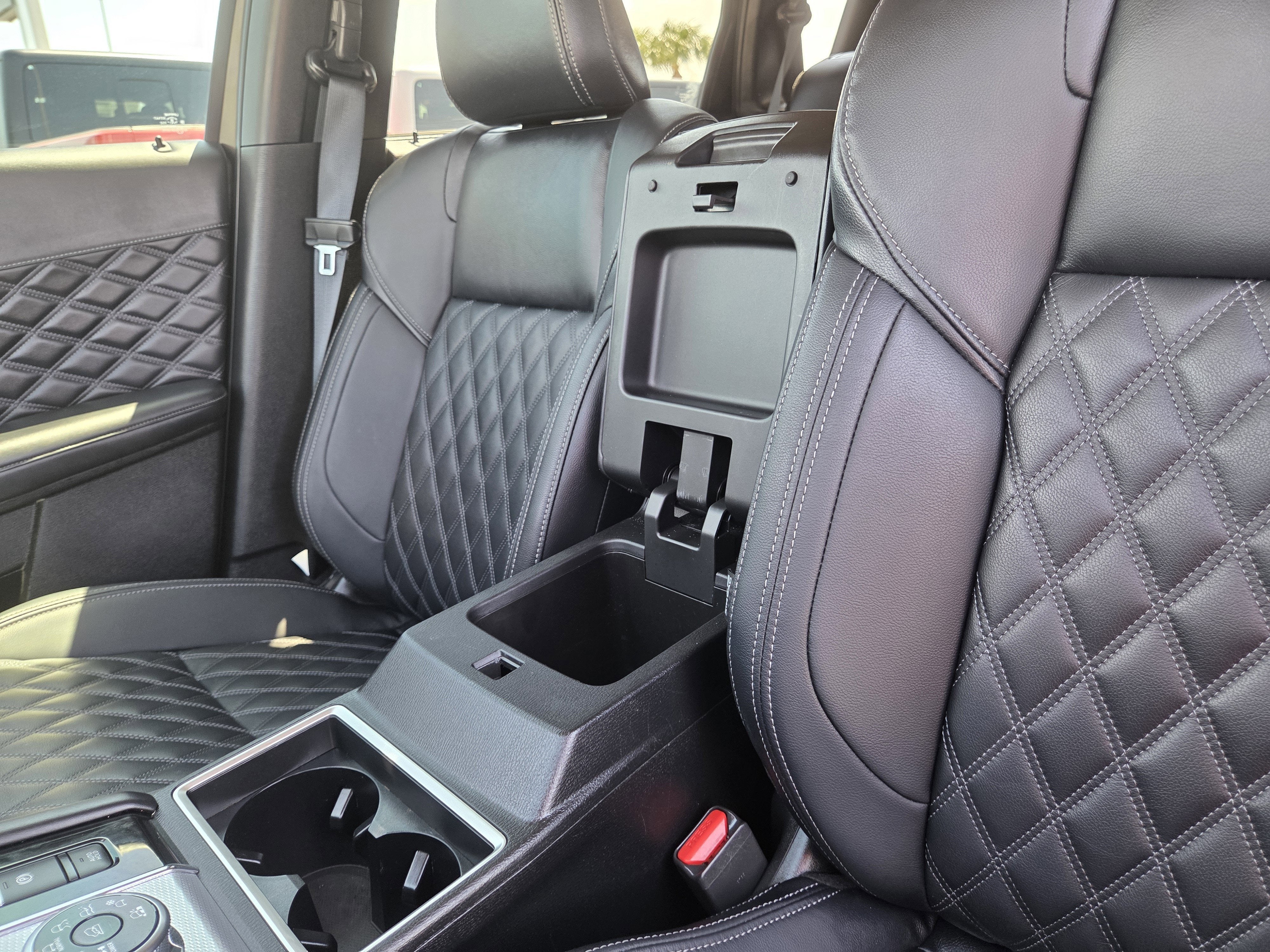 2024 Mitsubishi Outlander Plug-In Hybrid SEL Black Edition