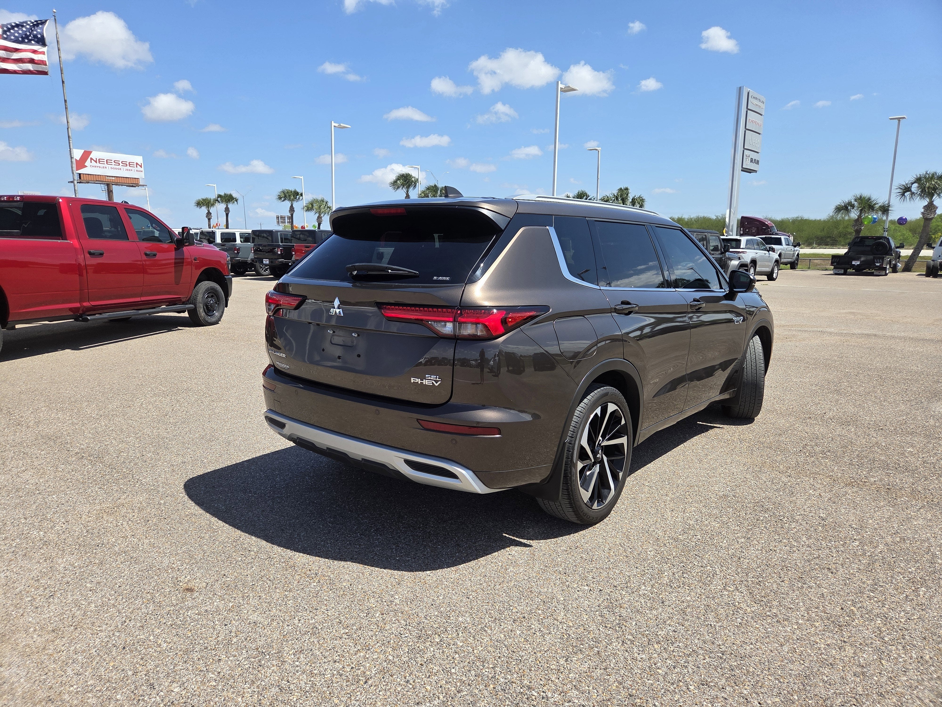 2024 Mitsubishi Outlander Plug-In Hybrid SEL Black Edition