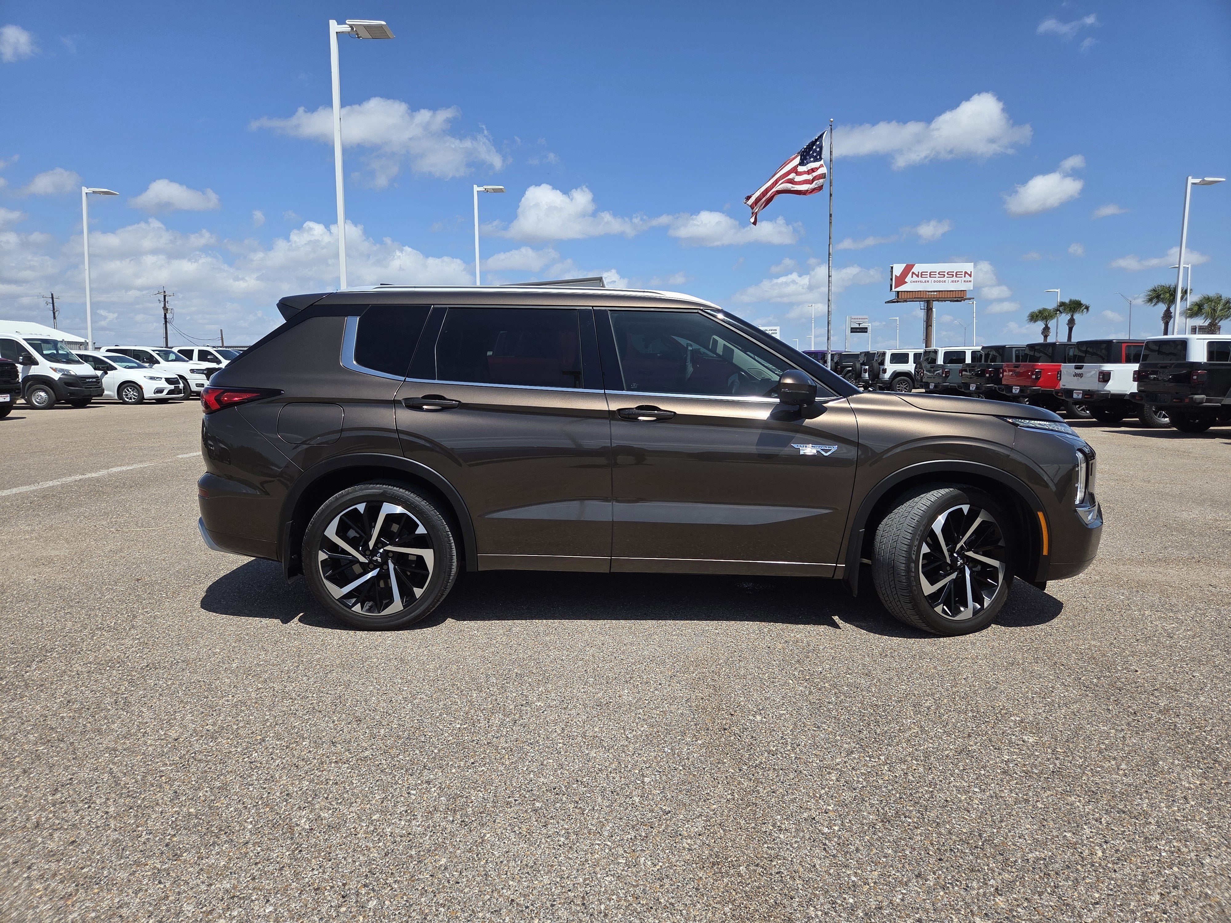 2024 Mitsubishi Outlander Plug-In Hybrid SEL Black Edition