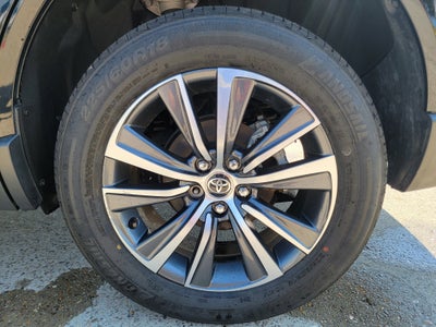 2022 Toyota Venza LE