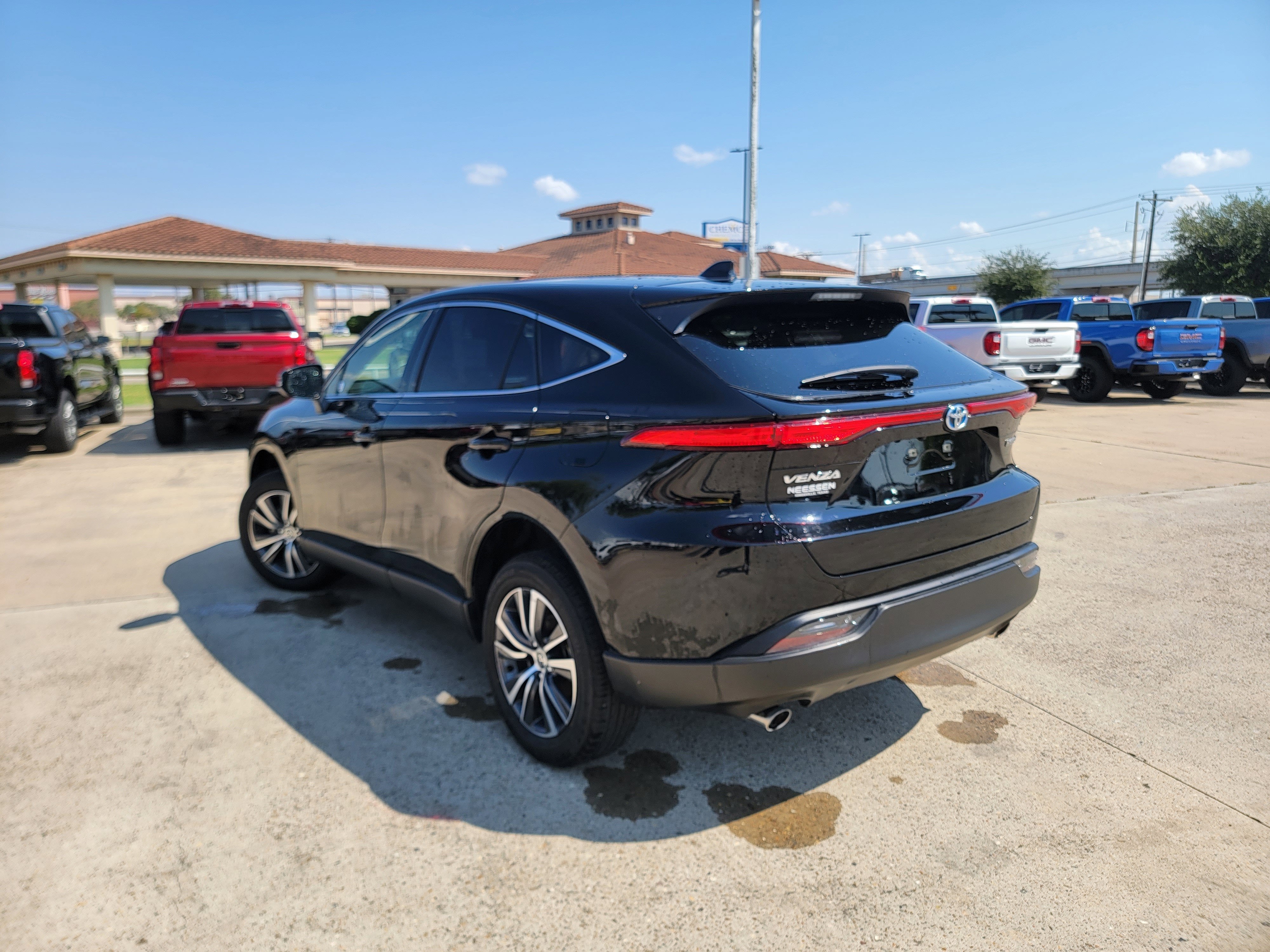 2022 Toyota Venza LE