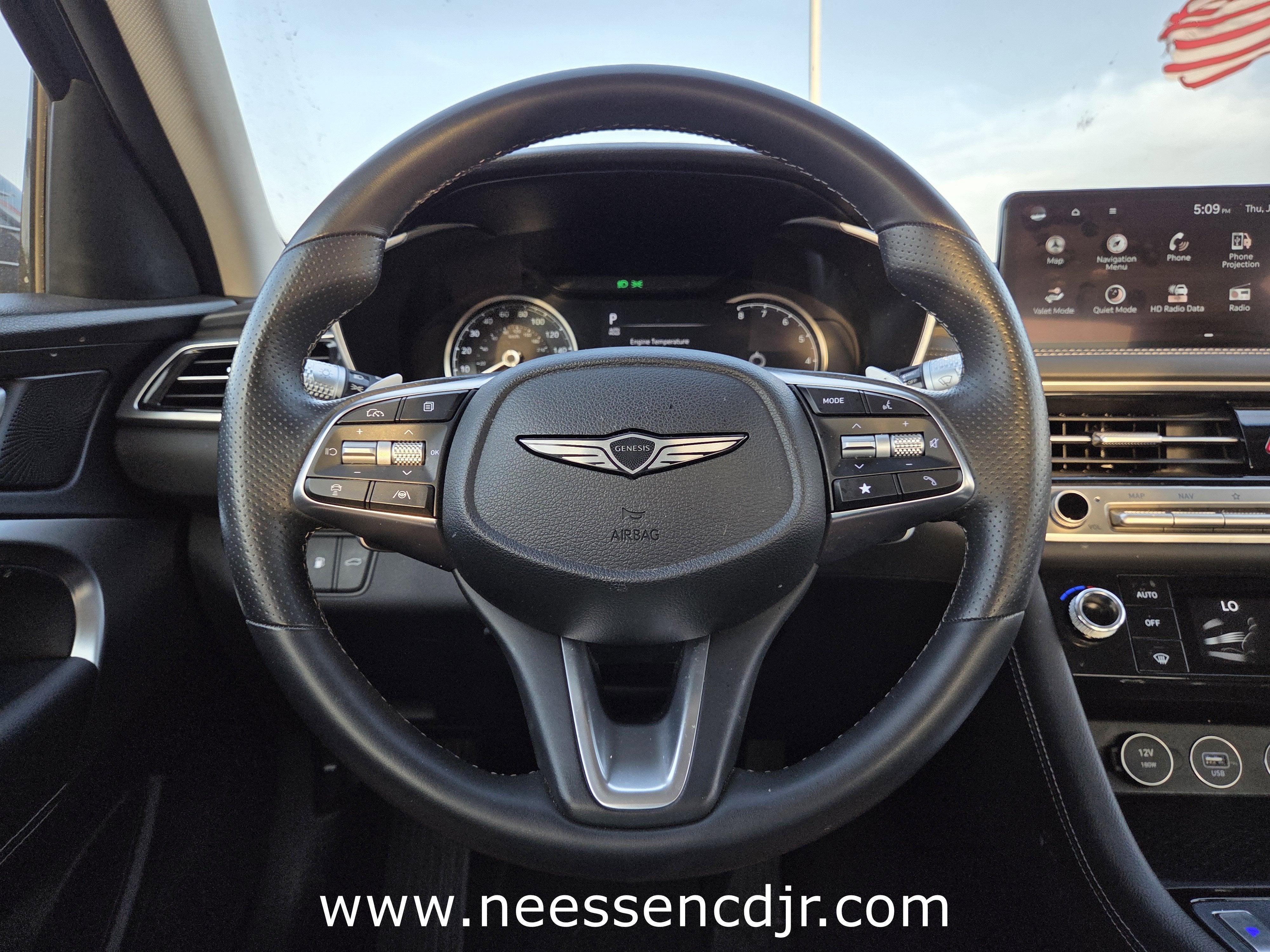 2025 Genesis G70 2.5T