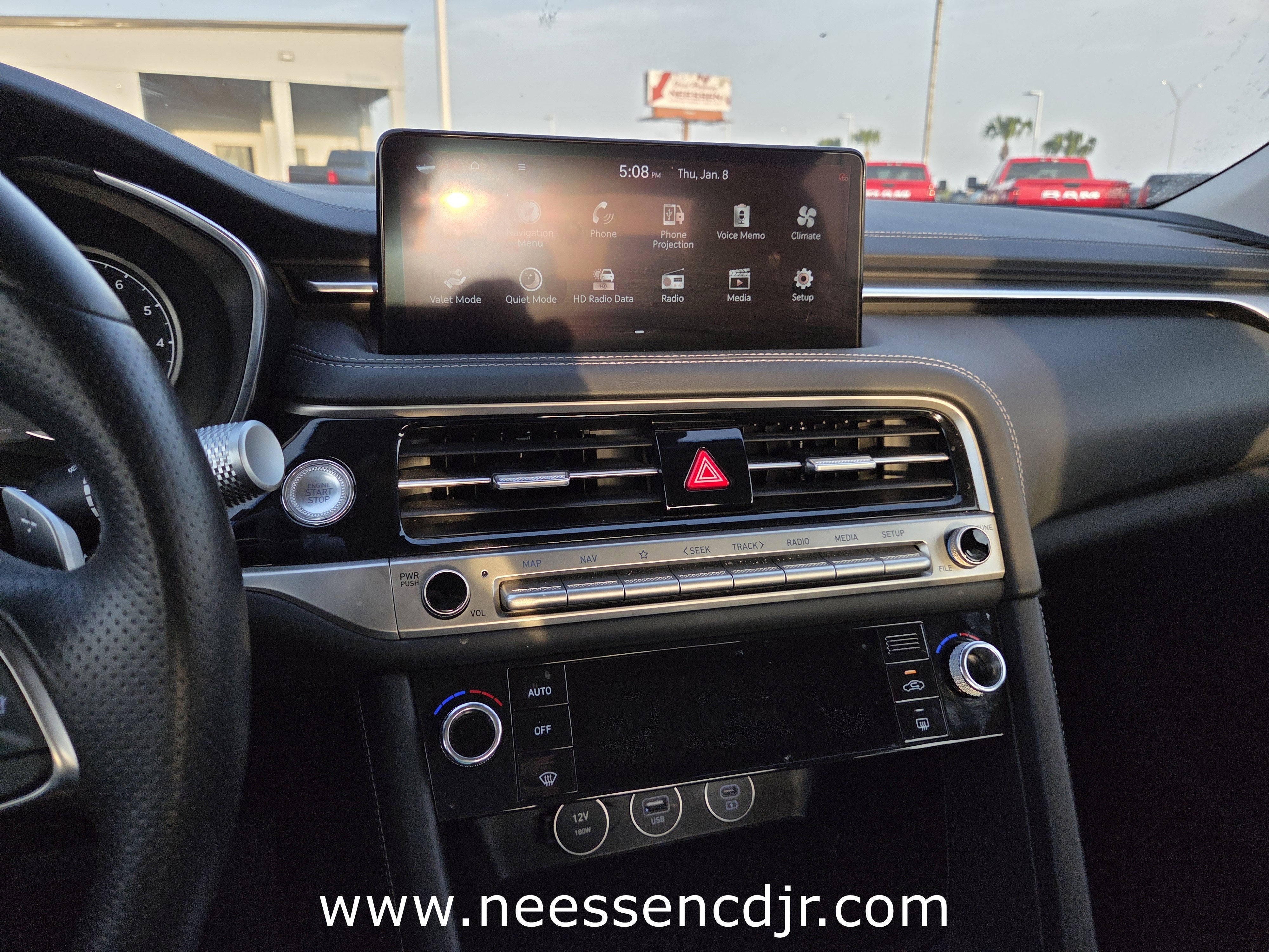 2025 Genesis G70 2.5T