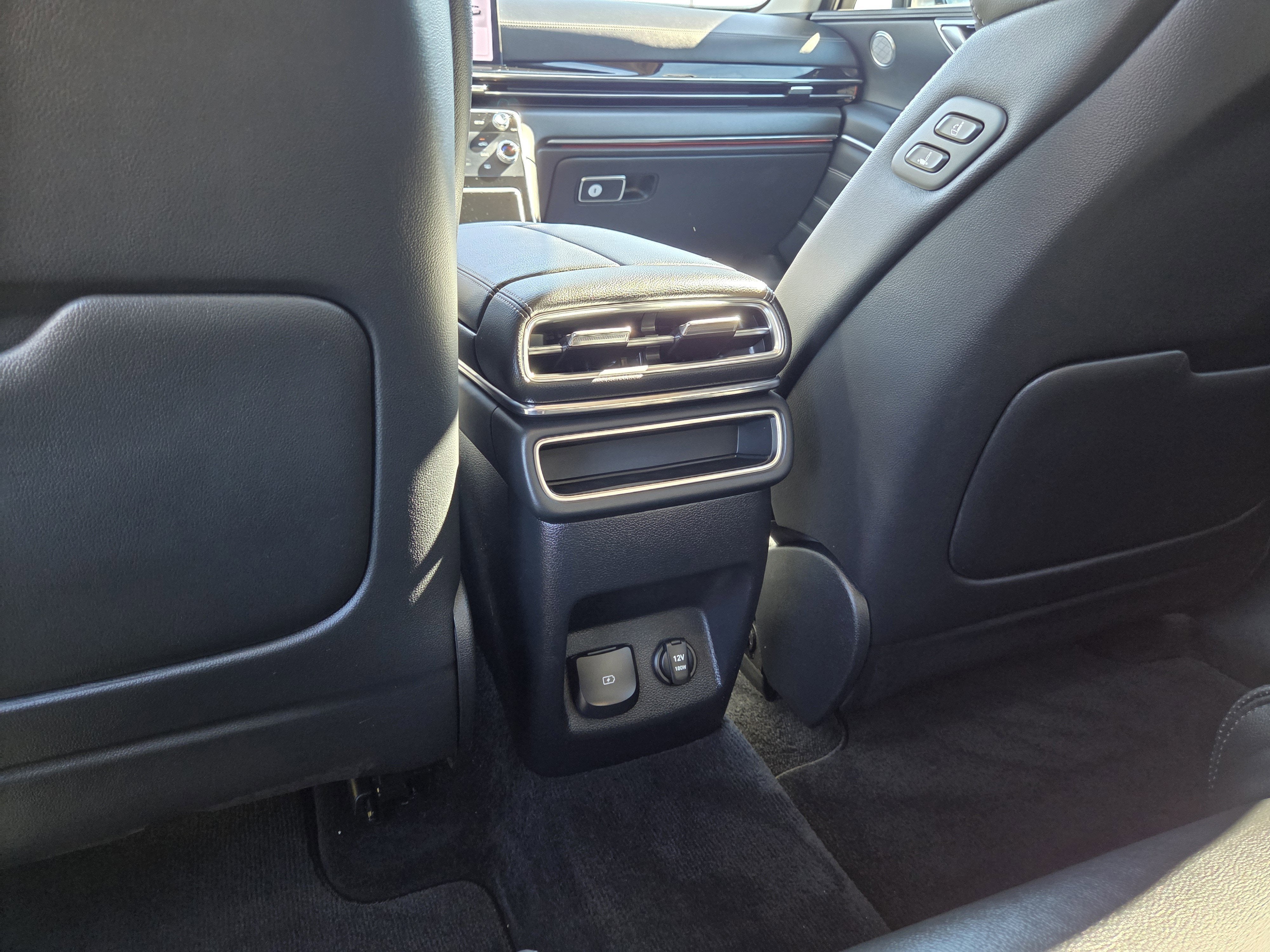 2025 Genesis GV80 Standard