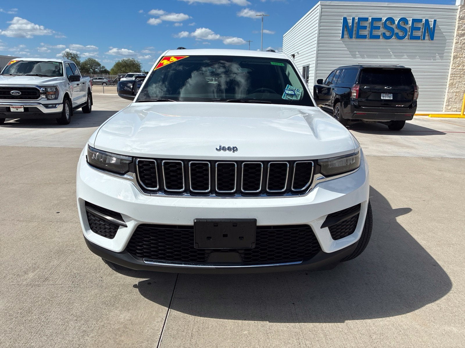 2024 Jeep Grand Cherokee Laredo X
