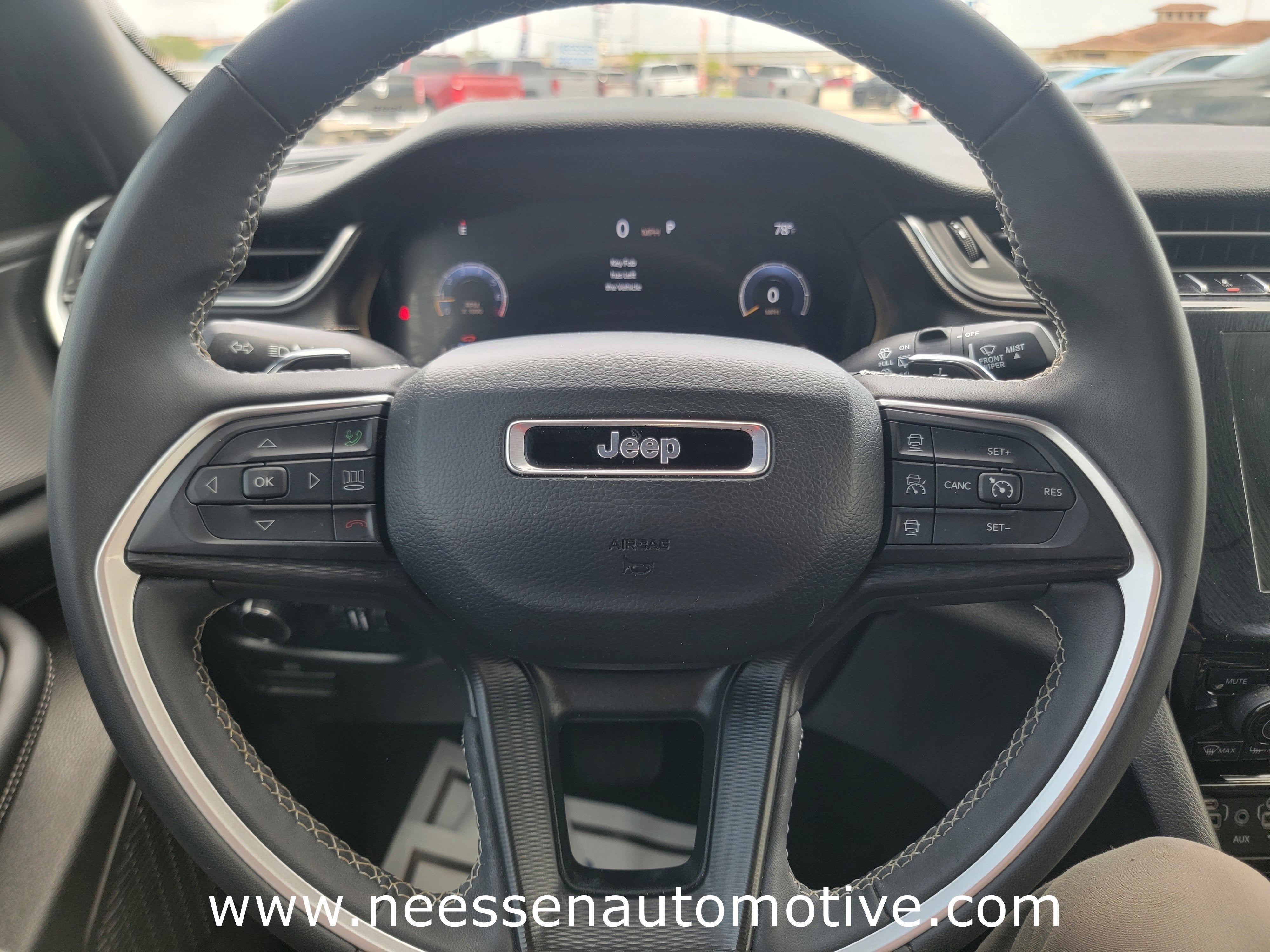 2025 Jeep Grand Cherokee Laredo X