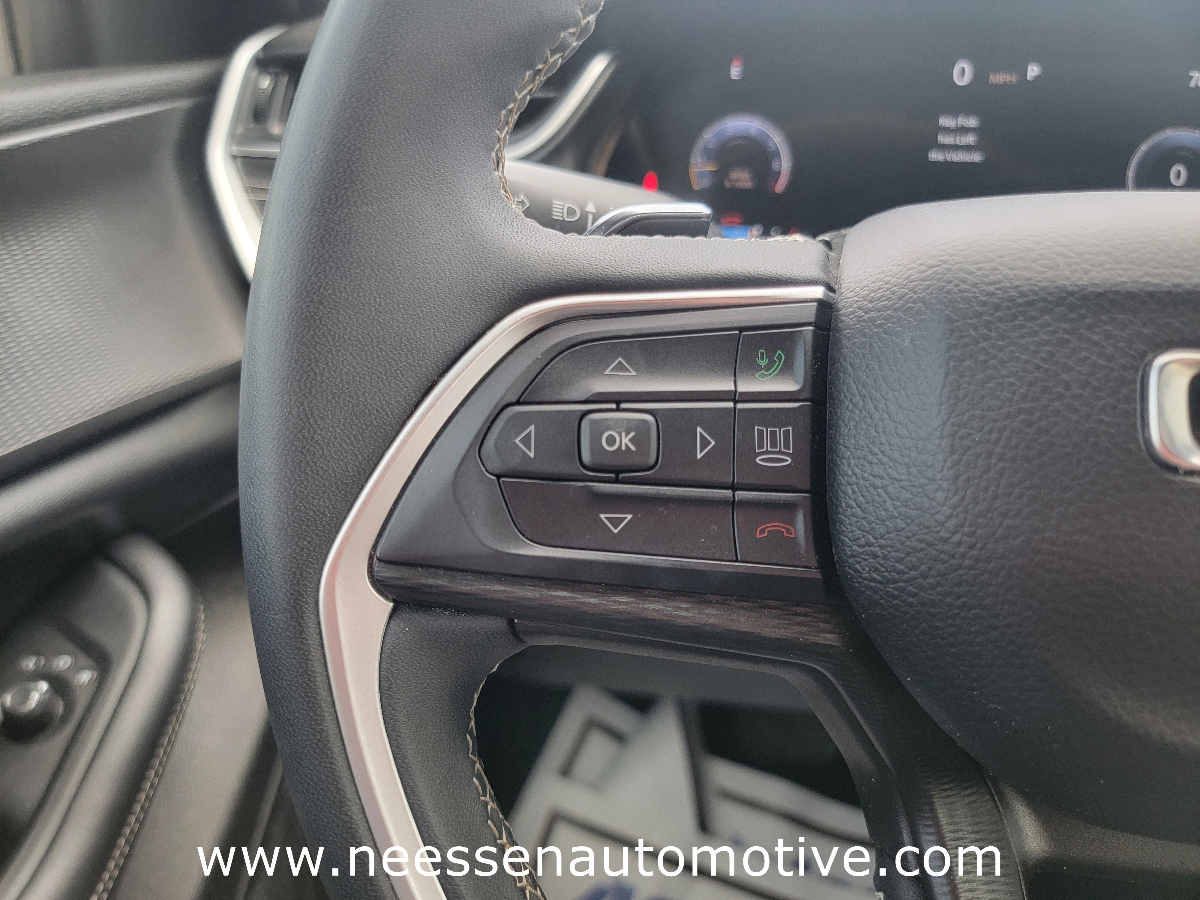 2025 Jeep Grand Cherokee Laredo X