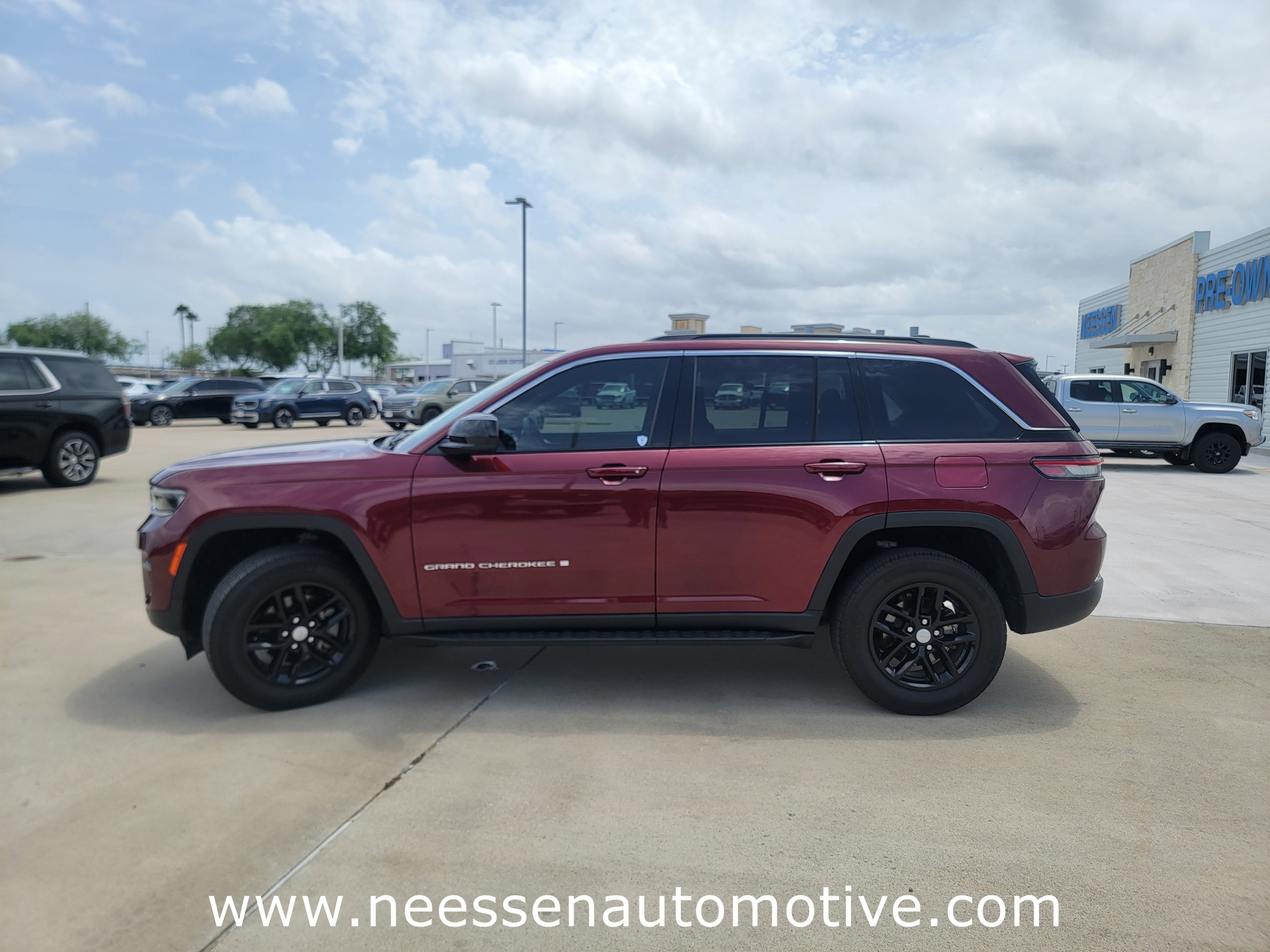 2025 Jeep Grand Cherokee Laredo X