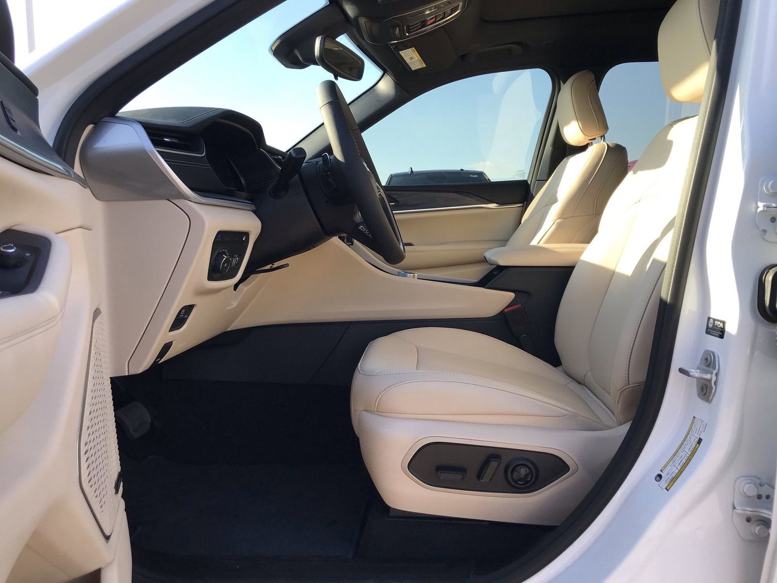2025 Jeep Grand Cherokee 4xe 4DR 4WD
