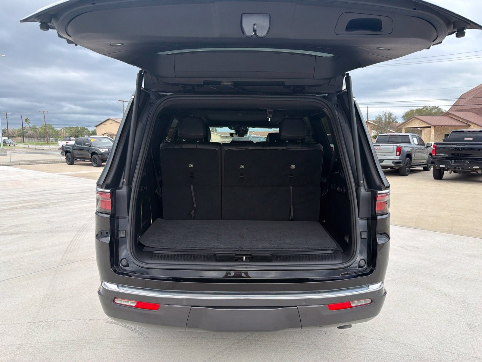 2022 Jeep Wagoneer Series II