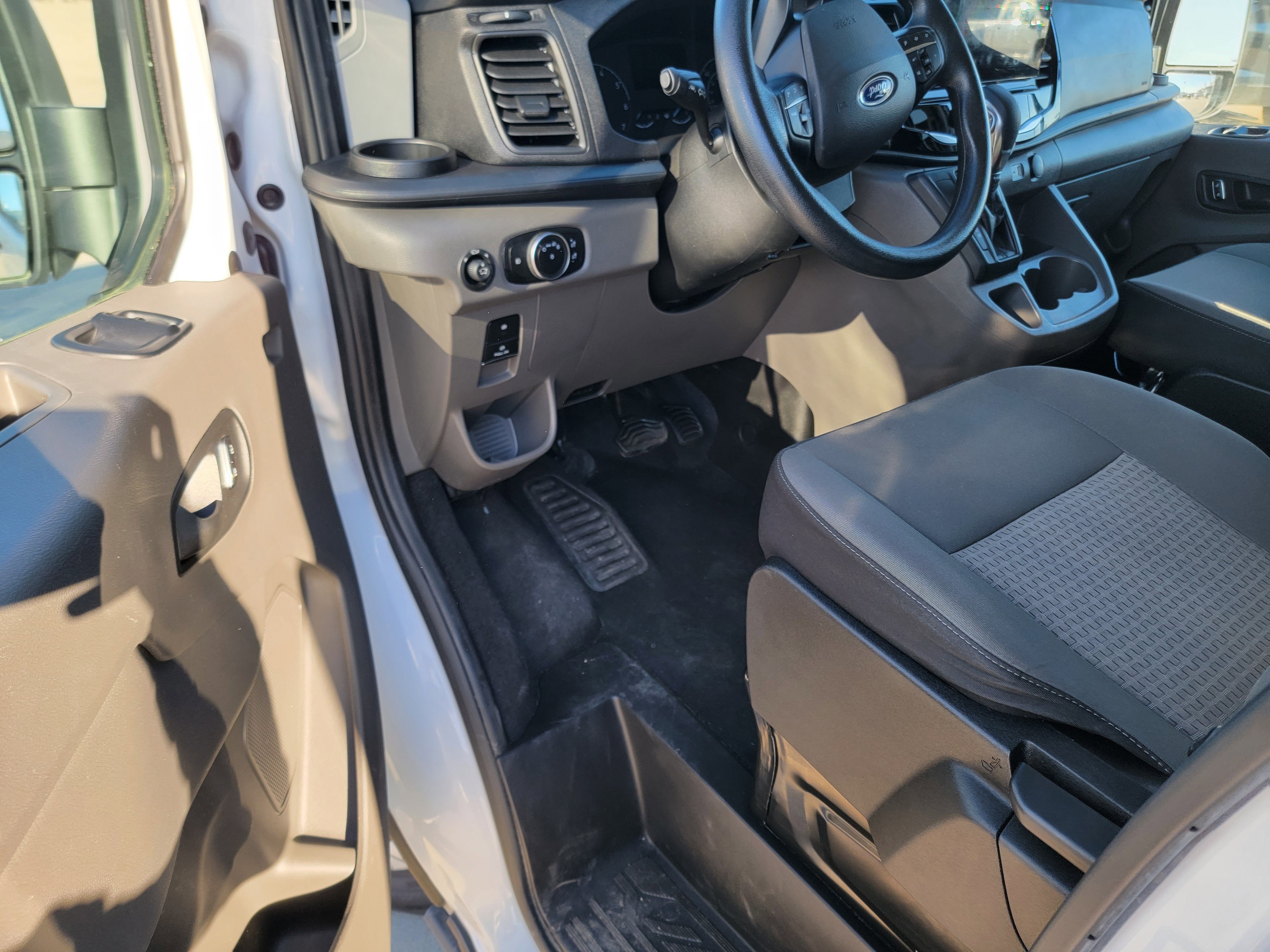 2024 Ford Transit Passenger Wagon XL