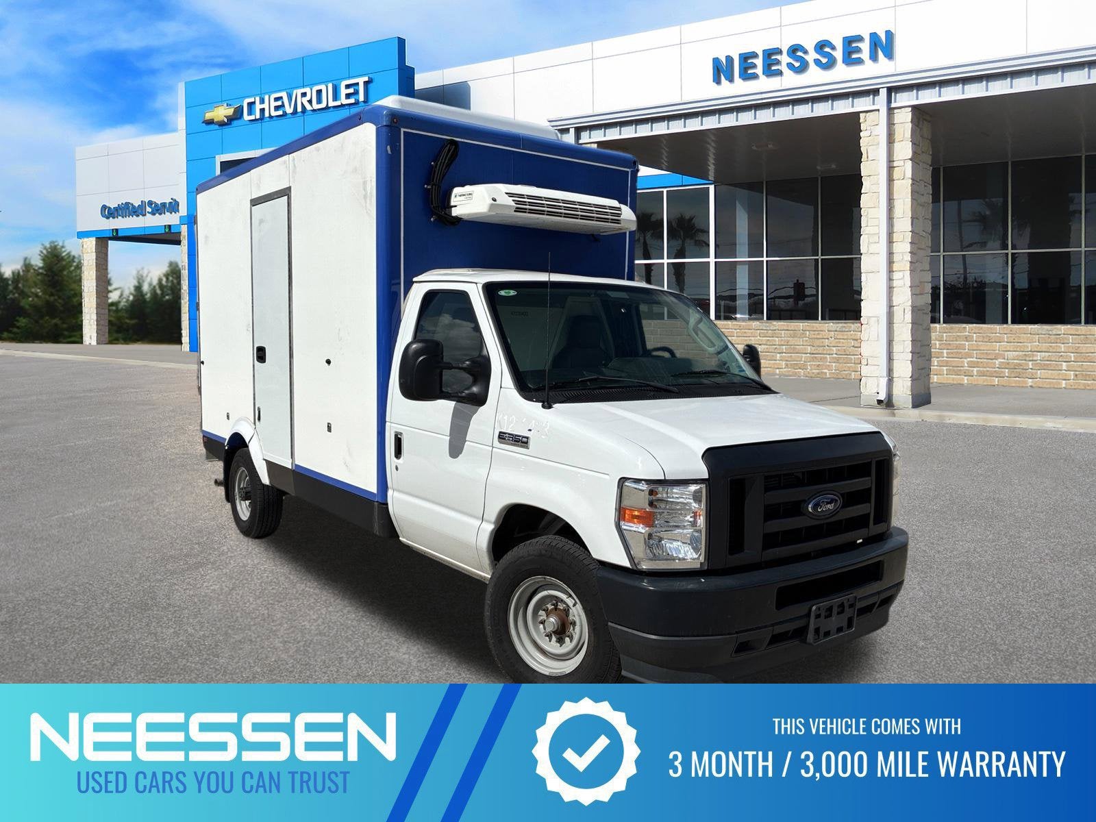2023 FORD TRUCK E-SERIES CUTAWA Base