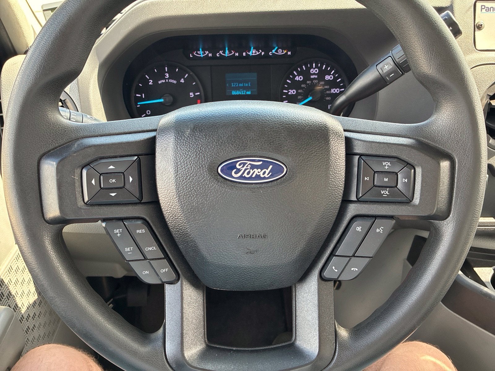 2023 FORD TRUCK E-SERIES CUTAWA Base