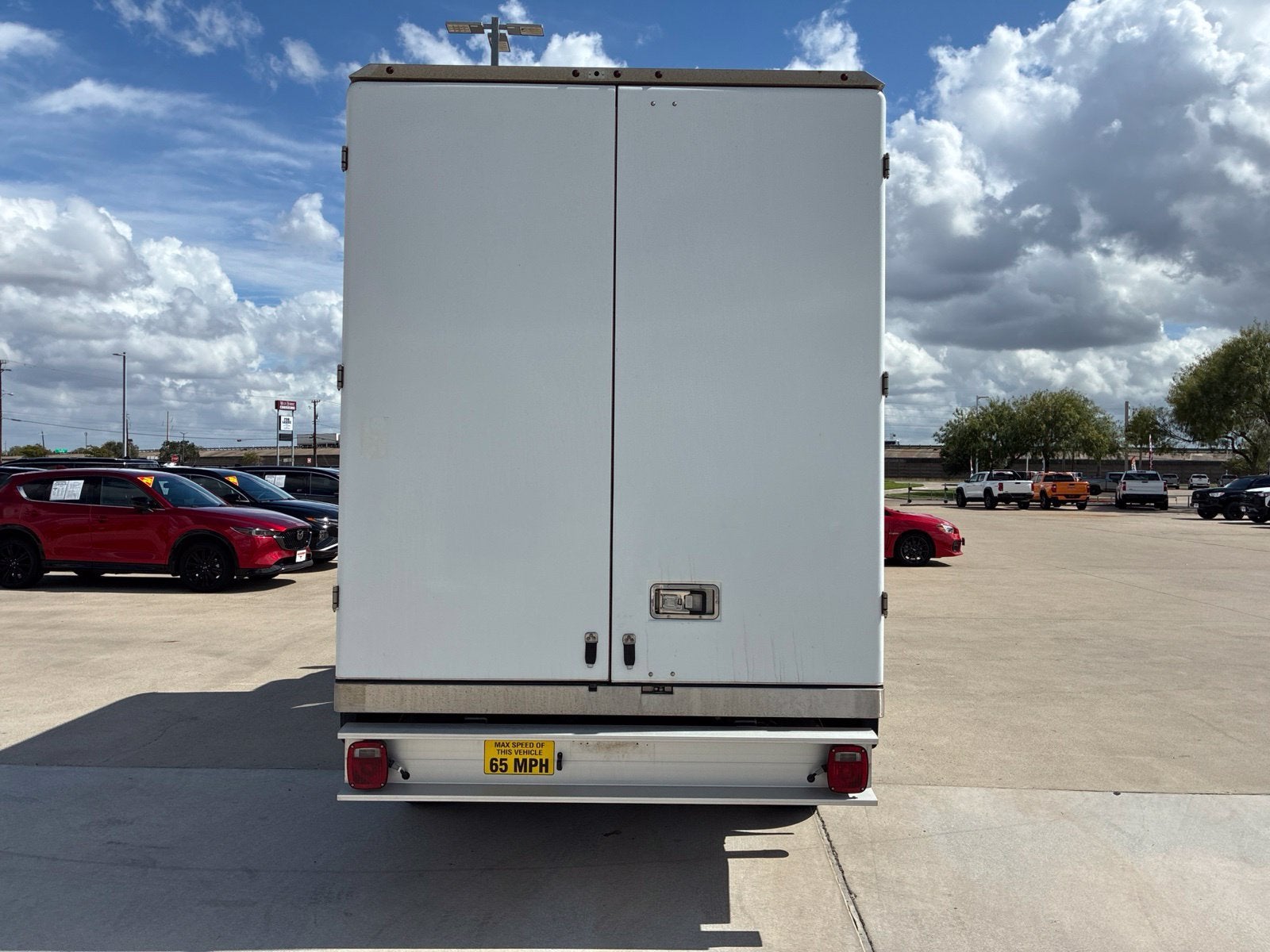 2023 FORD TRUCK E-SERIES CUTAWA Base