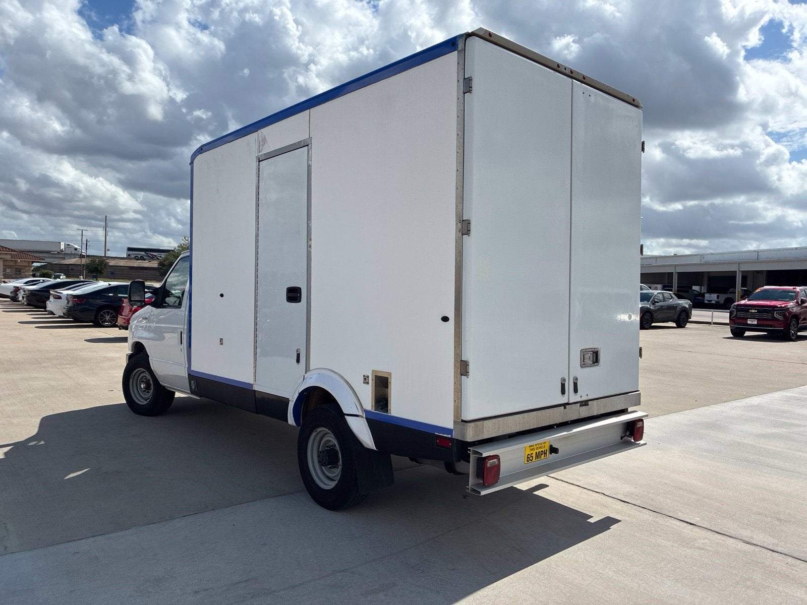 2023 FORD TRUCK E-SERIES CUTAWA Base