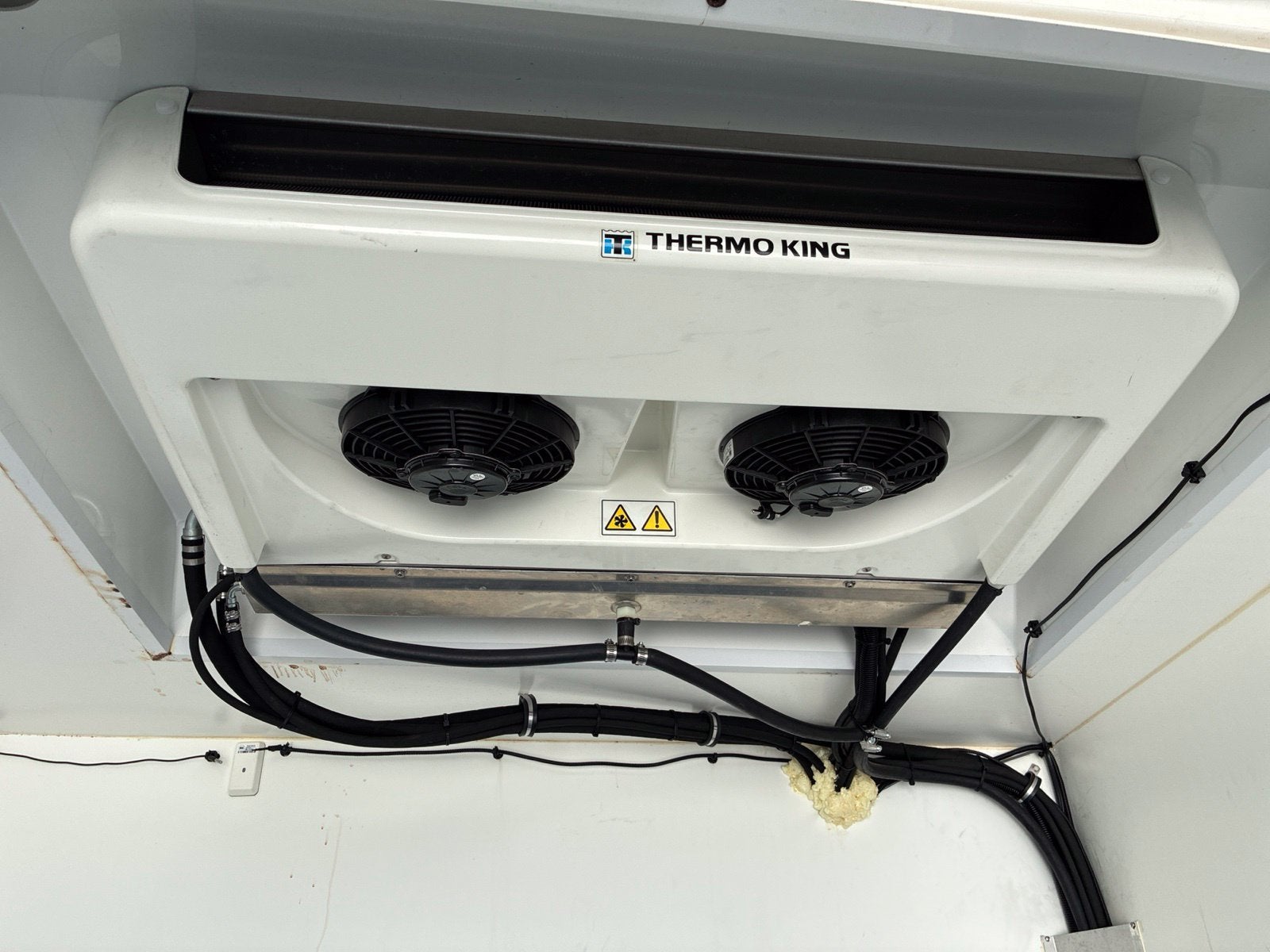 2024 FORD TRUCK E-SERIES CUTAWA Base