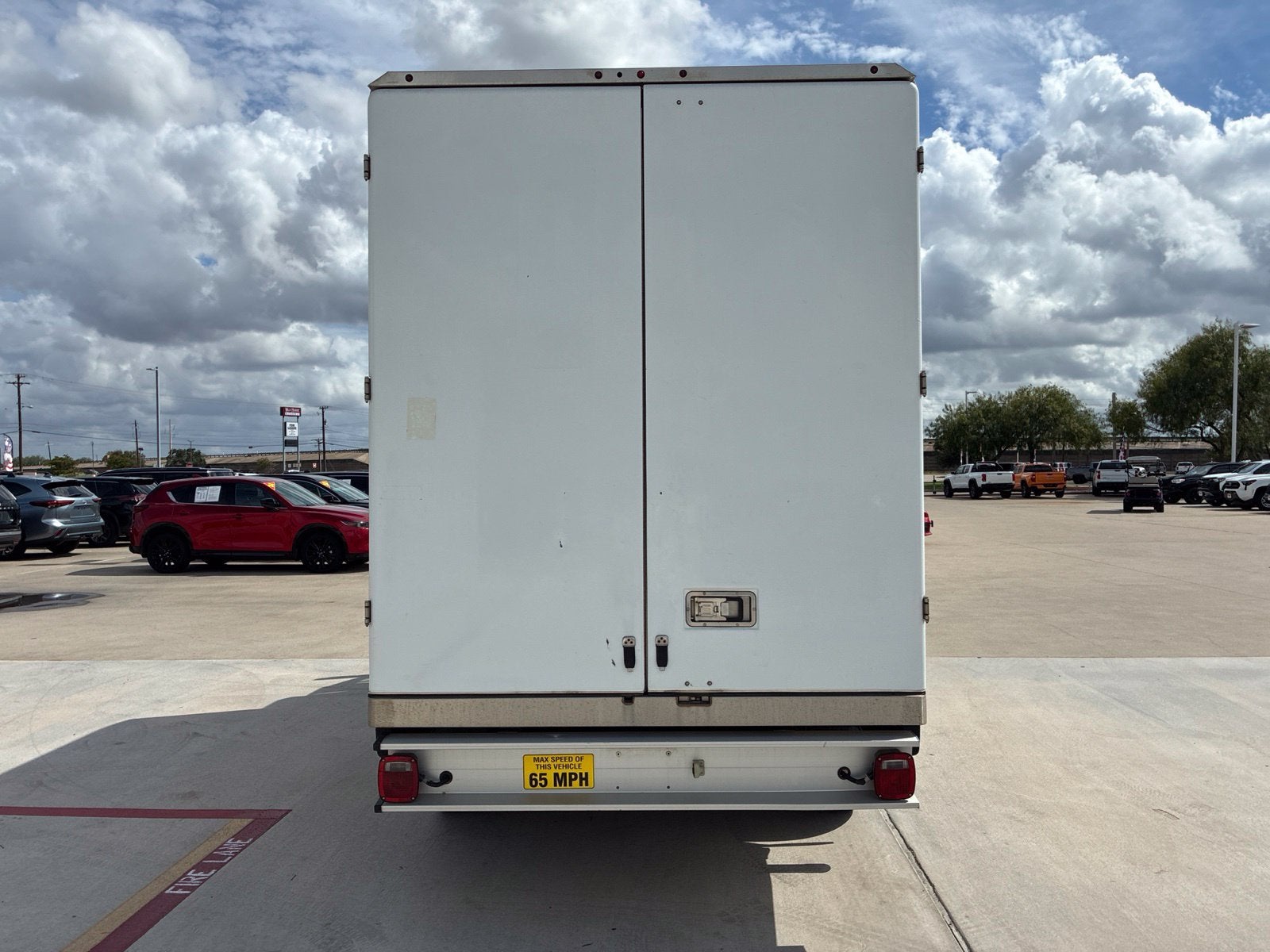2024 FORD TRUCK E-SERIES CUTAWA Base