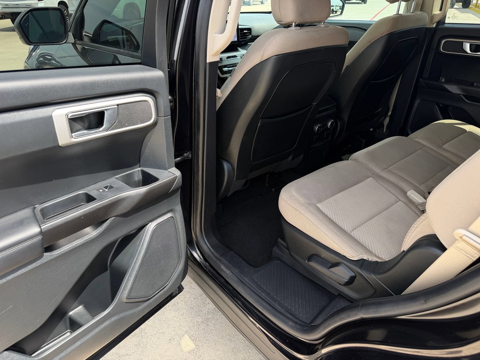 2020 Ford Explorer Base